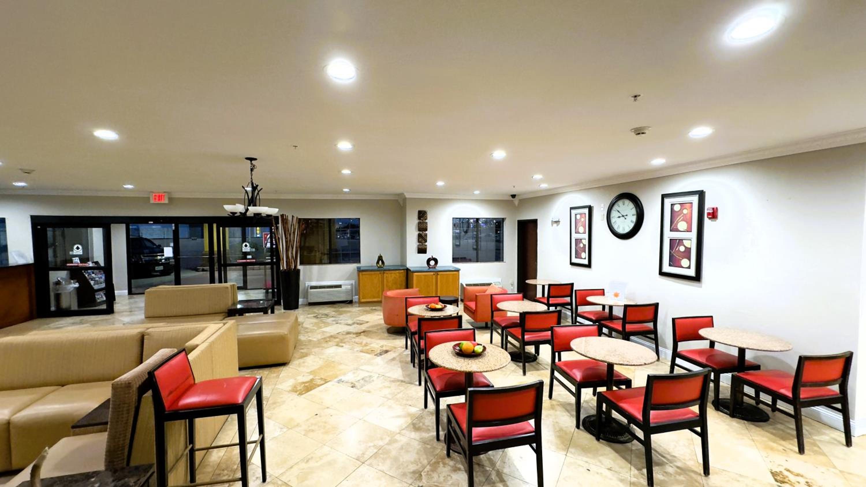 McAlester Vacations - McAlester Inn and Suites - Property Image 5