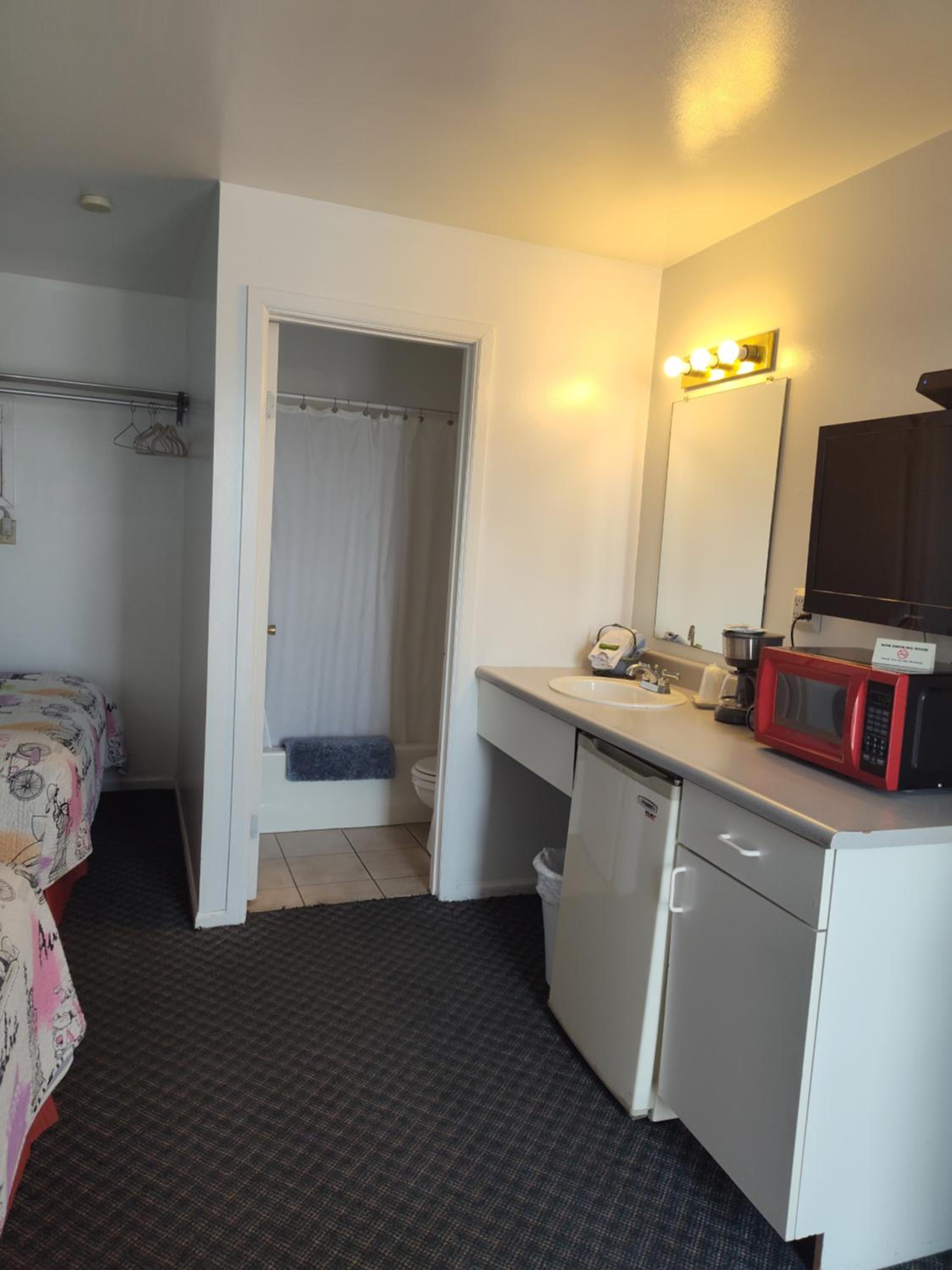 Canon City Vacations - Colorado Inn Motel - Property Image 1