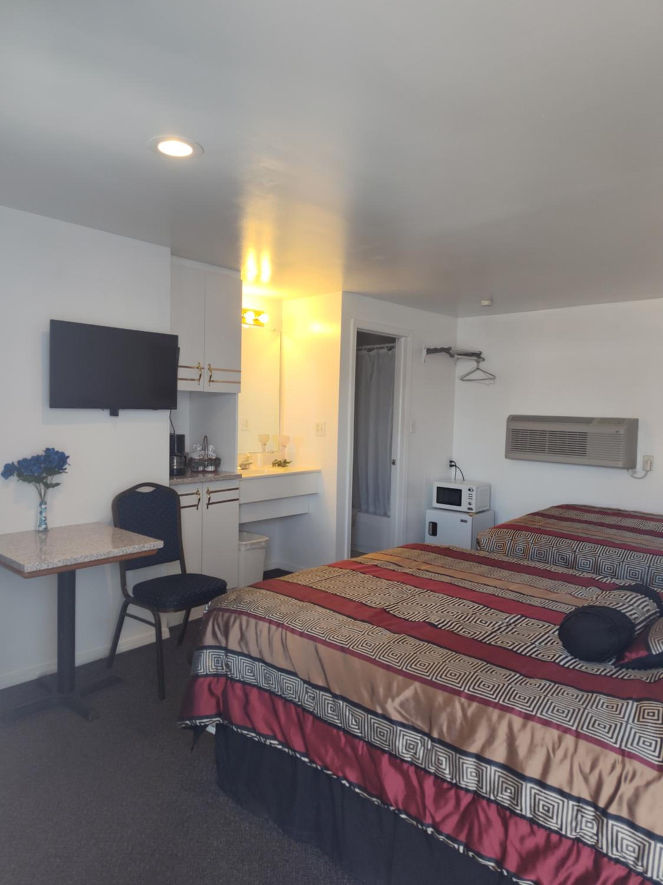 Canon City Vacations - Colorado Inn Motel - Property Image 4