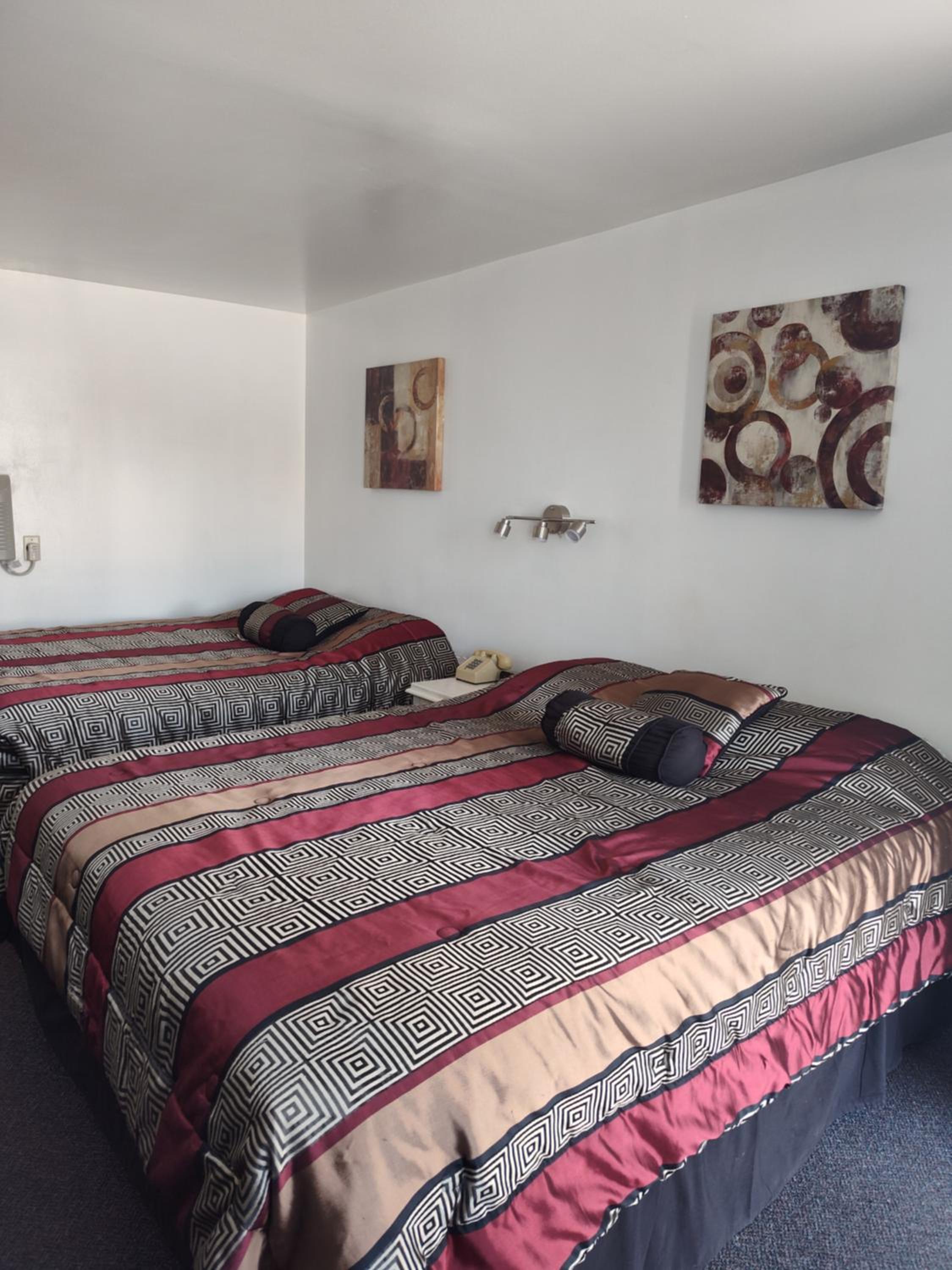 Canon City Vacations - Colorado Inn Motel - Property Image 17