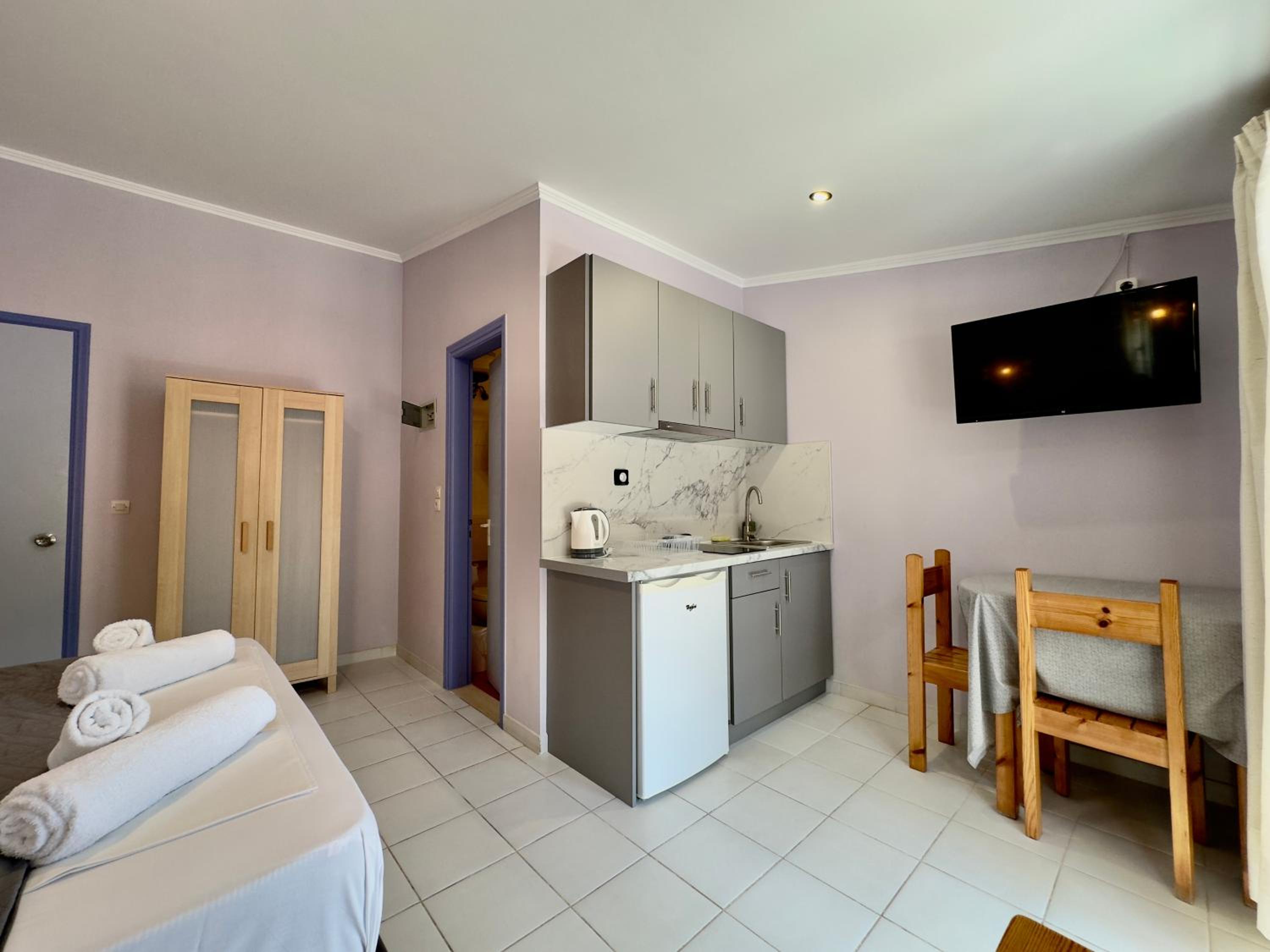 Anemos Studios & Apartments