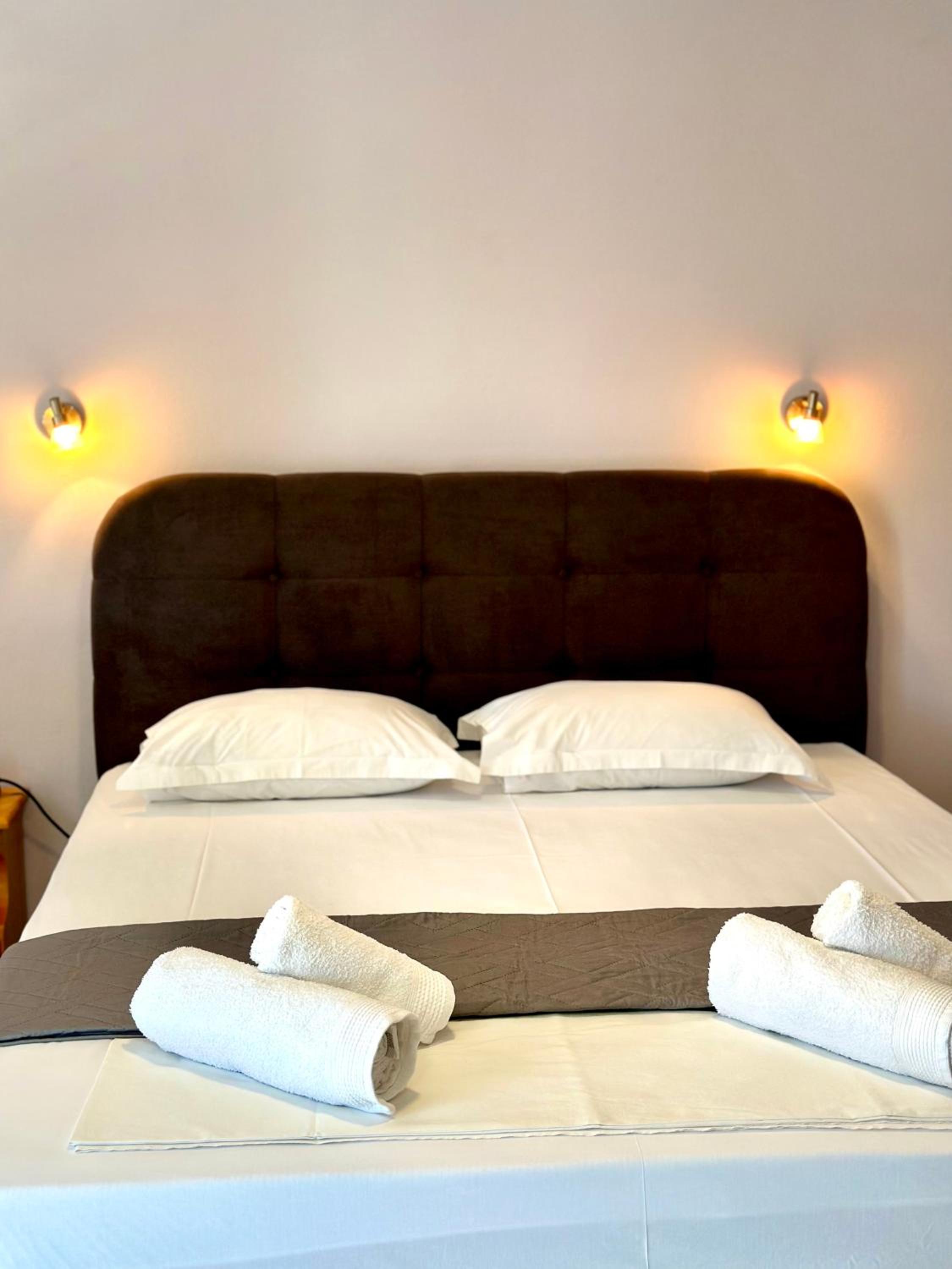 Anemos Studios & Apartments