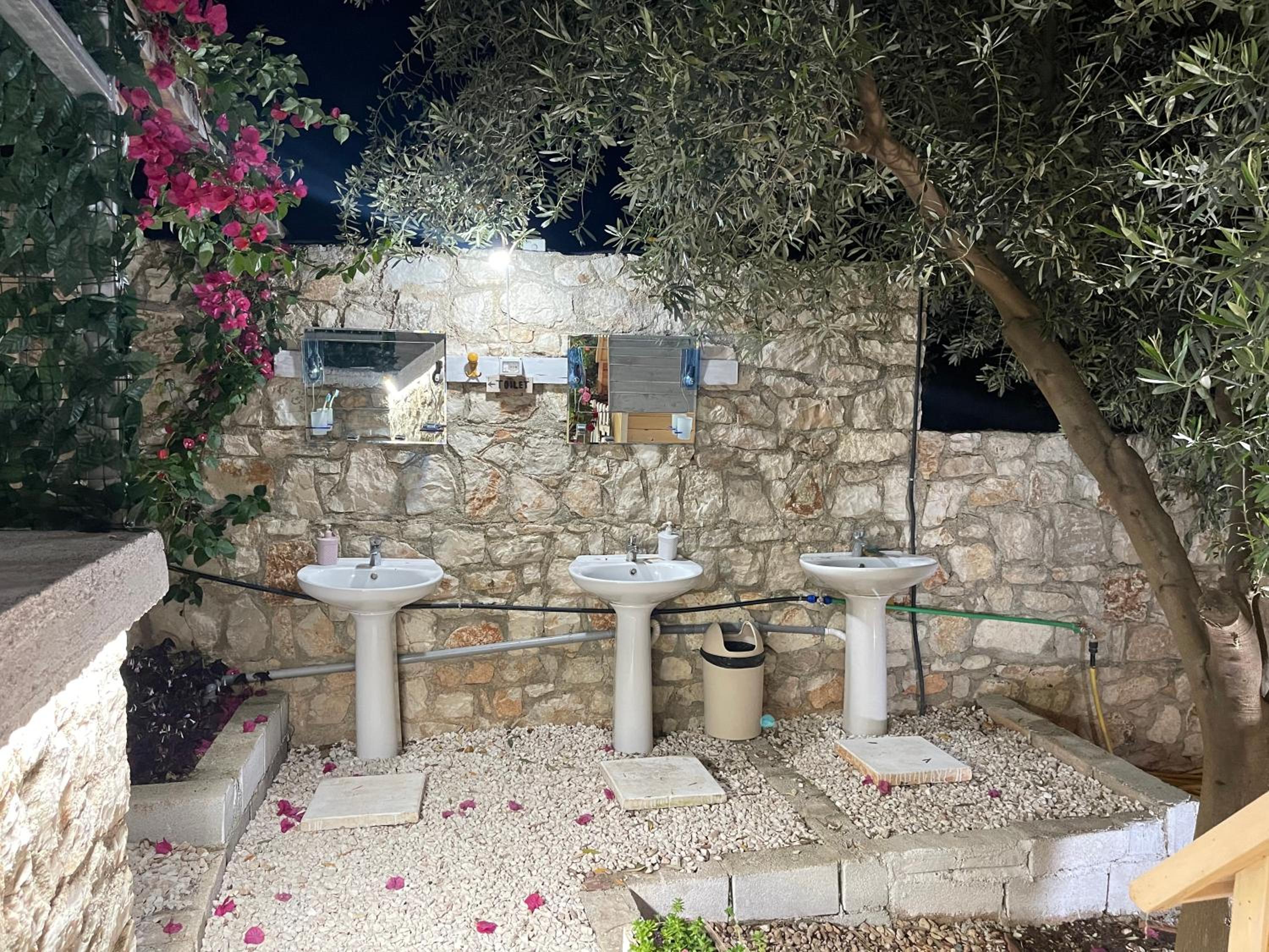Camping Albania-Secret Village Den
