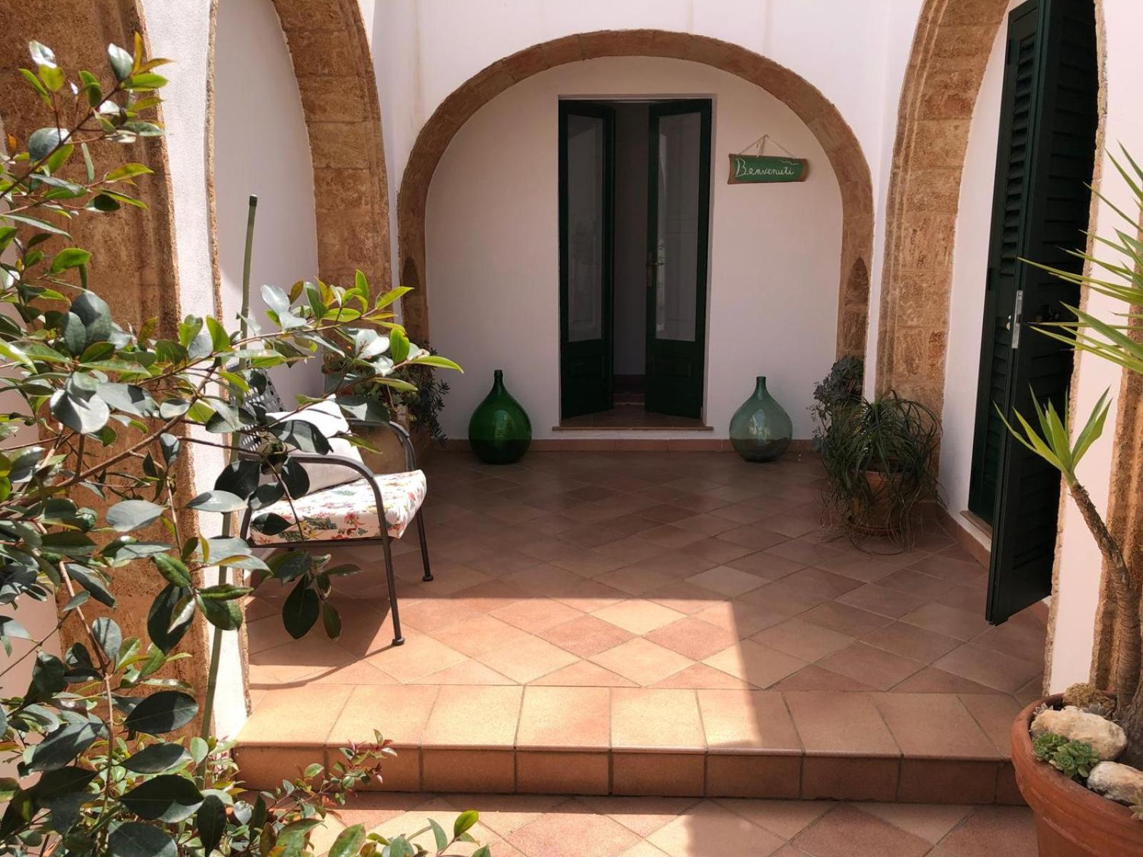 Lo Studio - Camilla's Guesthouse view 5
