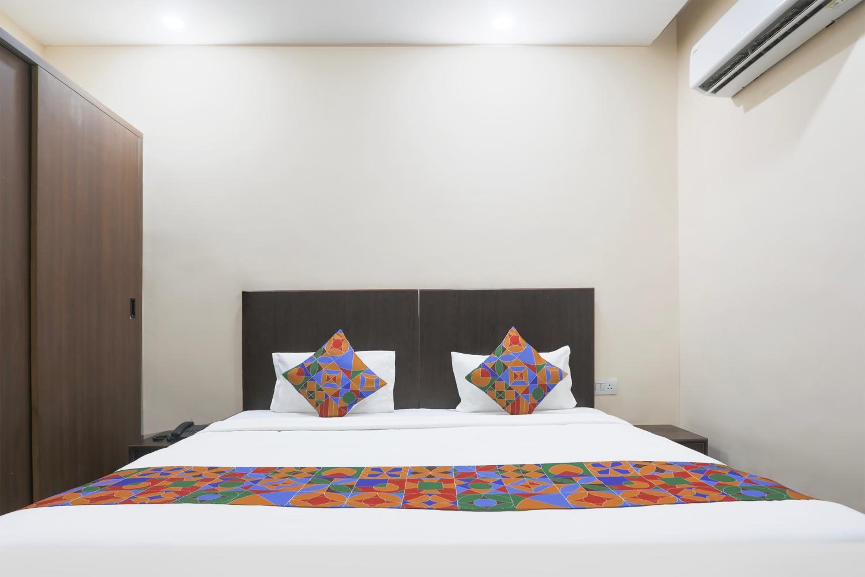 Gurgaon Vacations - FabHotel Bliss Premium - Property Image 25