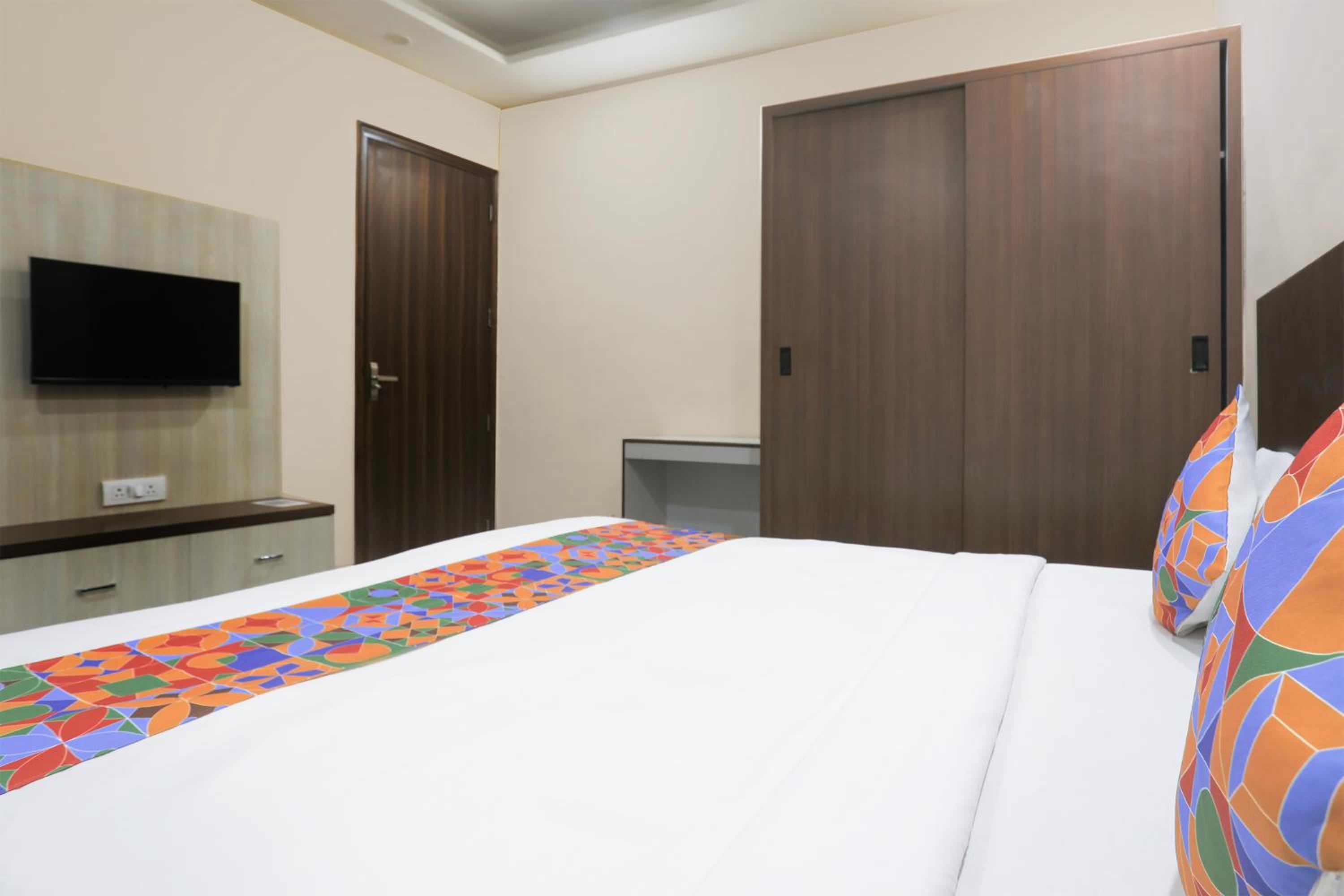 Gurgaon Vacations - FabHotel Bliss Premium - Property Image 5