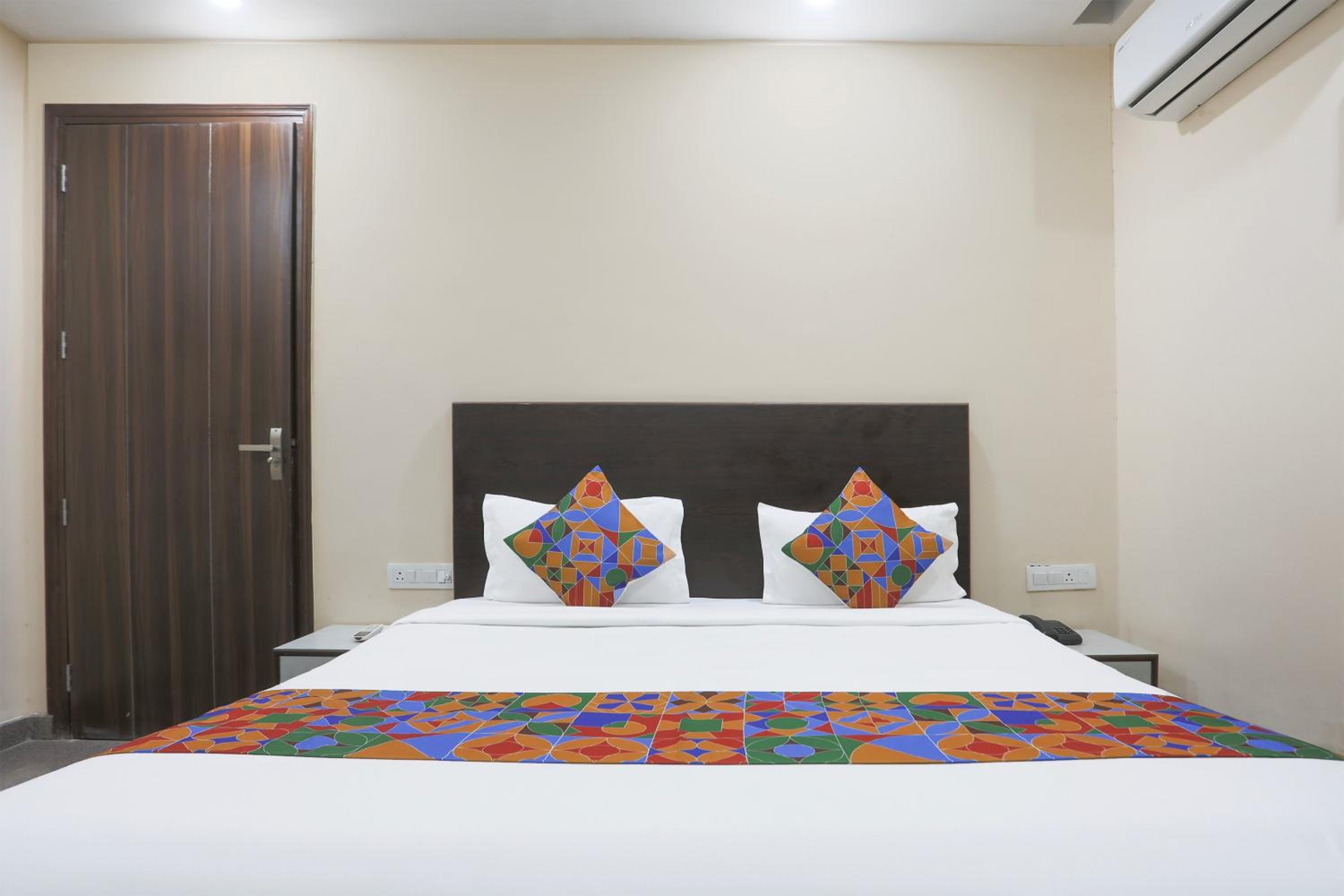 Gurgaon Vacations - FabHotel Bliss Premium - Property Image 16