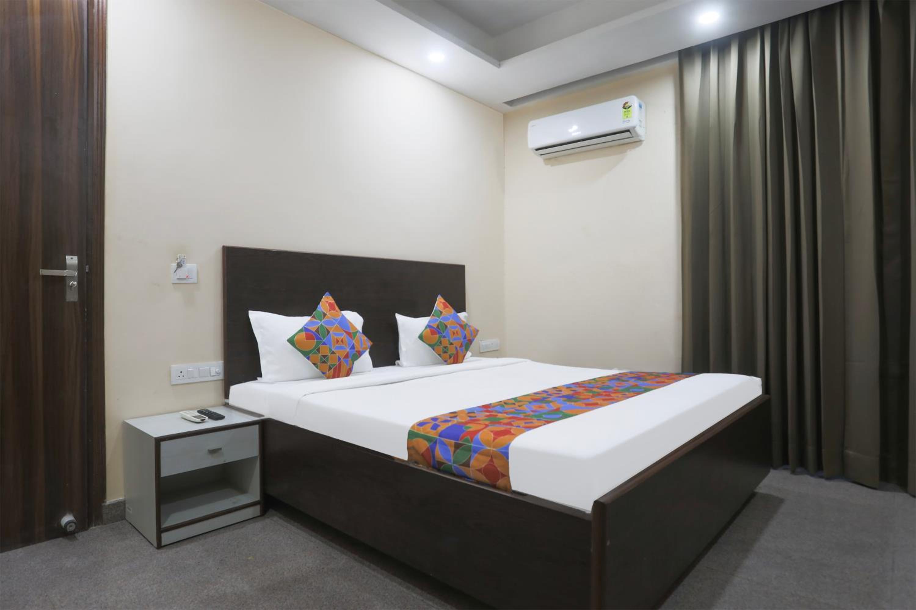 Gurgaon Vacations - FabHotel Bliss Premium - Property Image 17