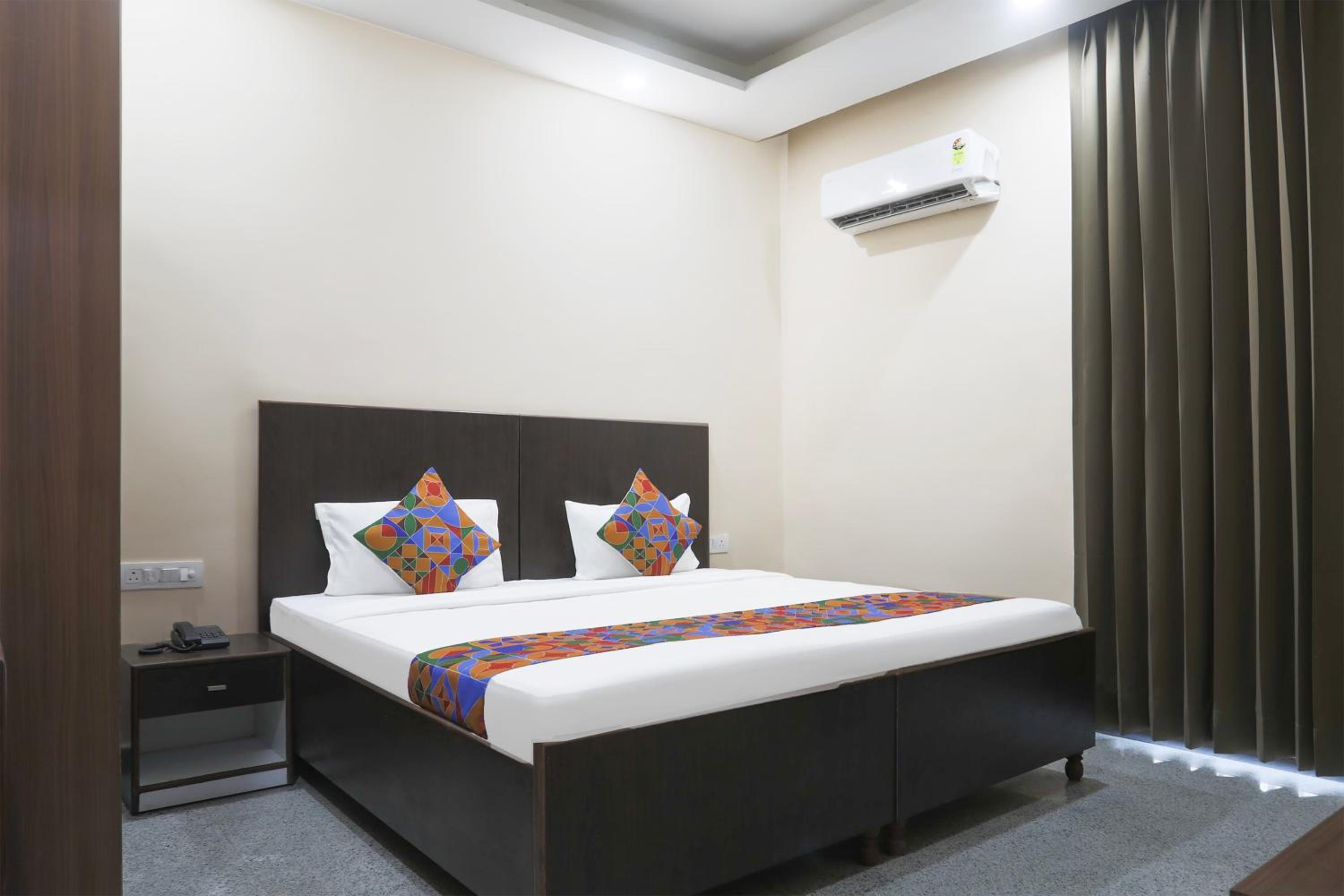 Gurgaon Vacations - FabHotel Bliss Premium - Property Image 14