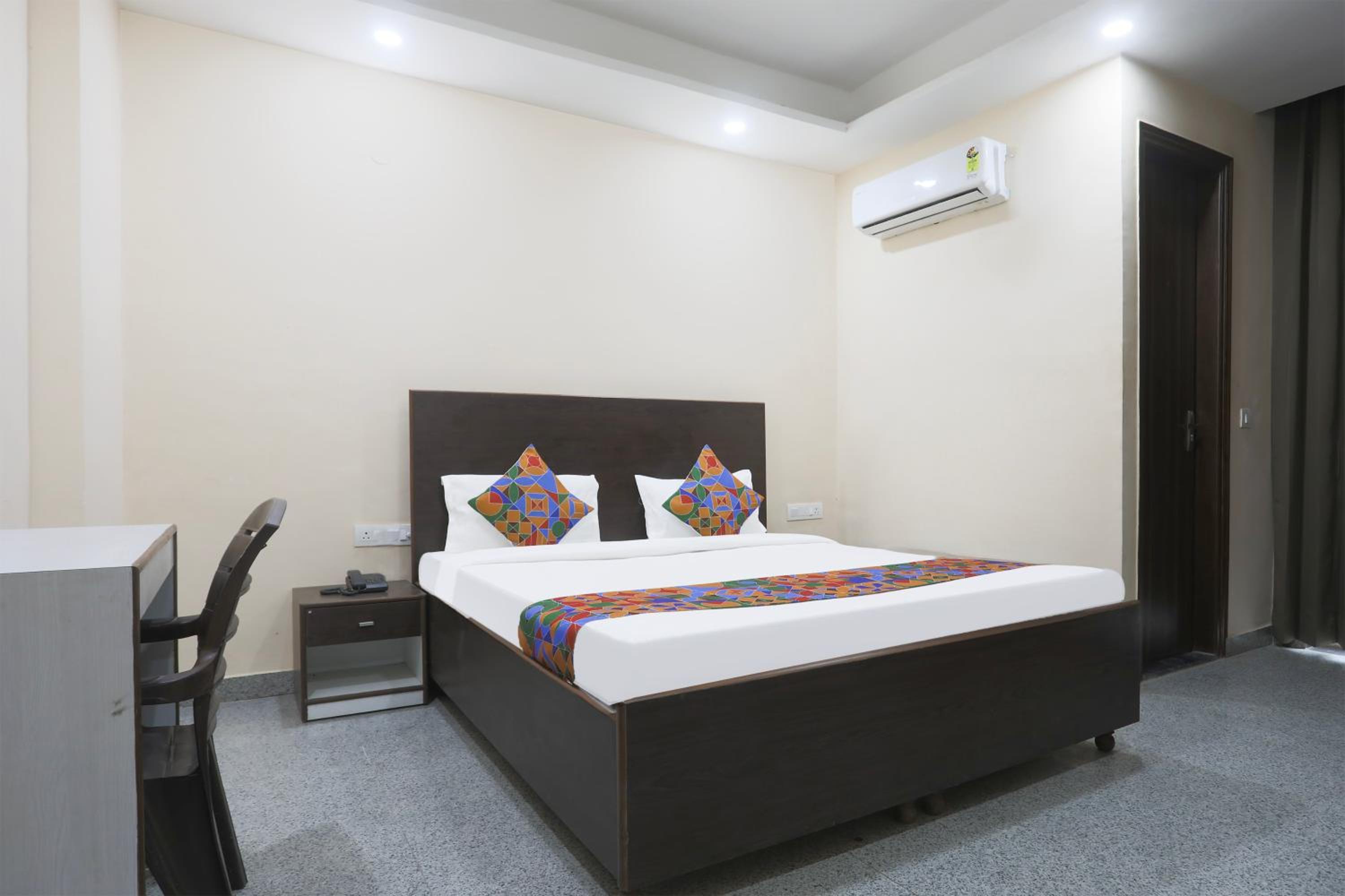 Gurgaon Vacations - FabHotel Bliss Premium - Property Image 9
