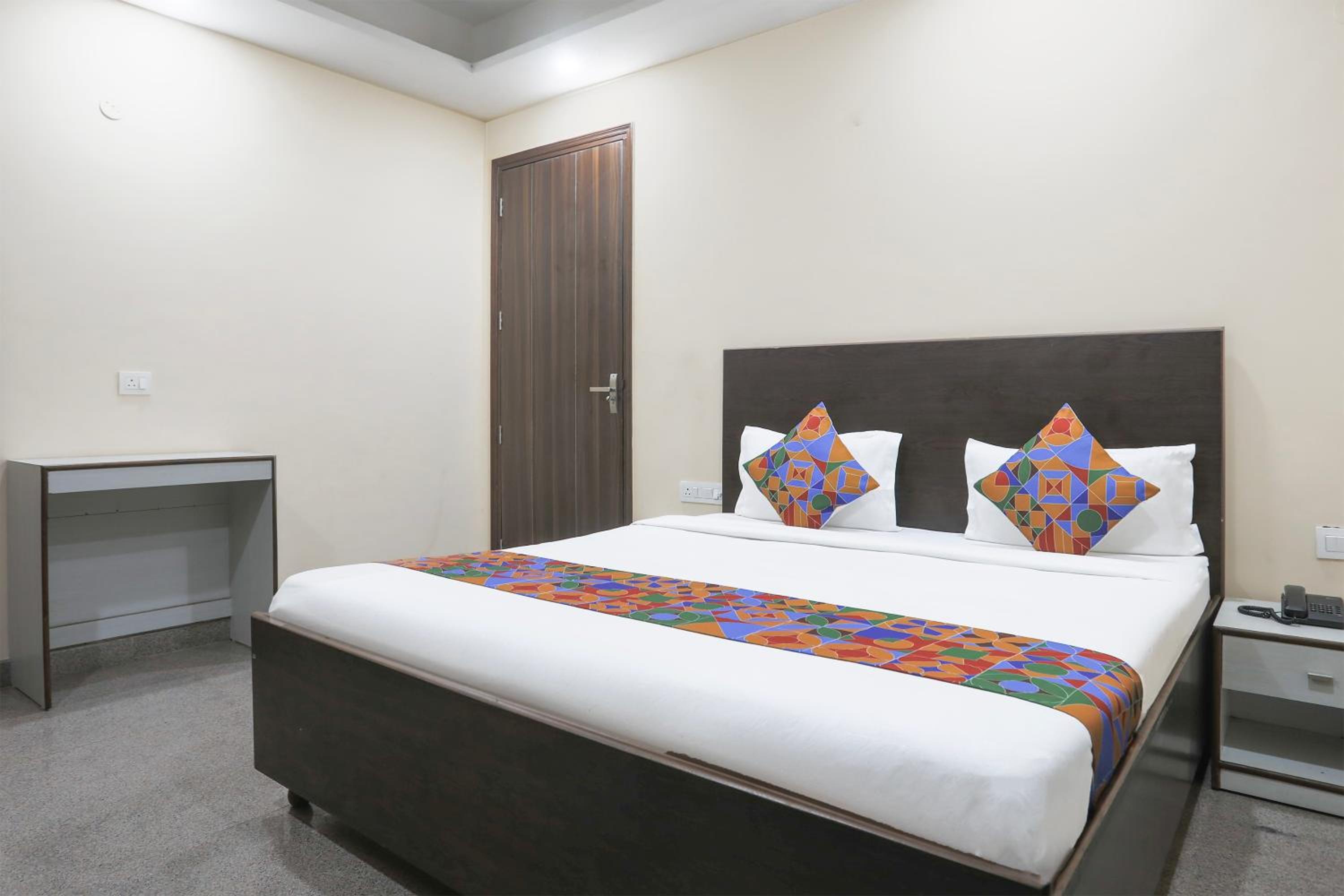 Gurgaon Vacations - FabHotel Bliss Premium - Property Image 15