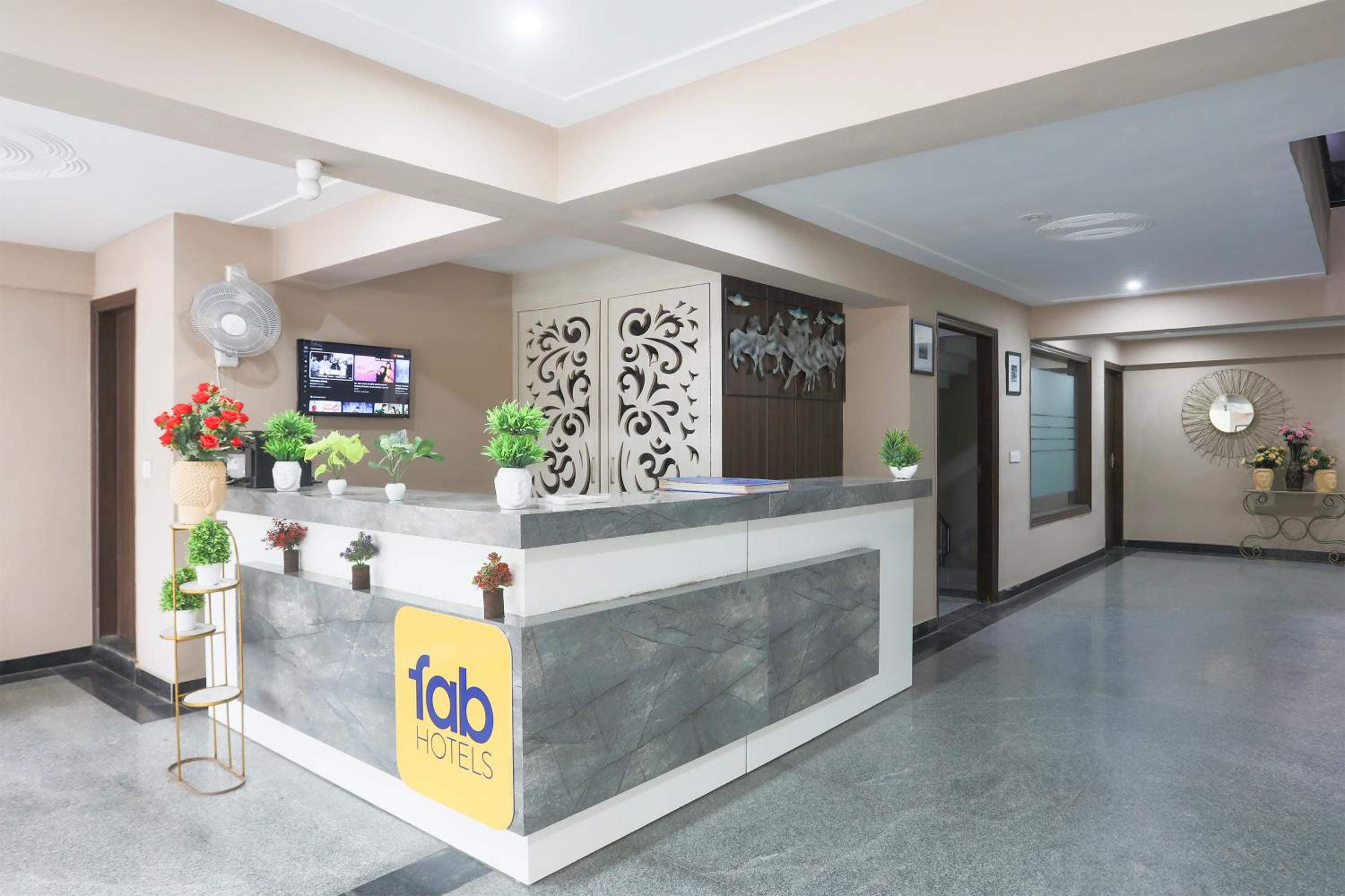 Gurgaon Vacations - FabHotel Bliss Premium - Property Image 3