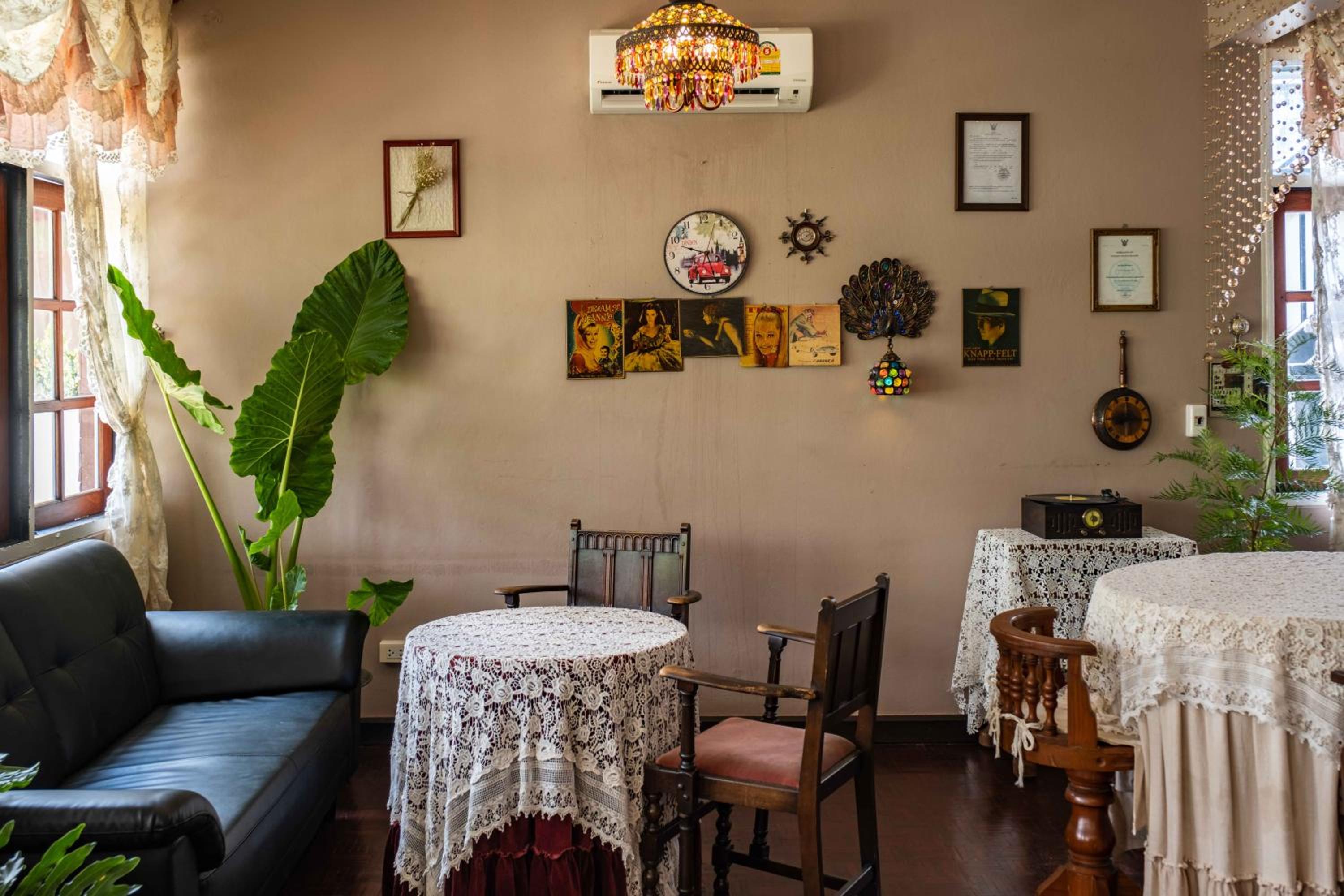 Miss Time Villa - Three Bedrooms and Two Bathrooms, Nimmanhaemin Road, Chiang Mai University