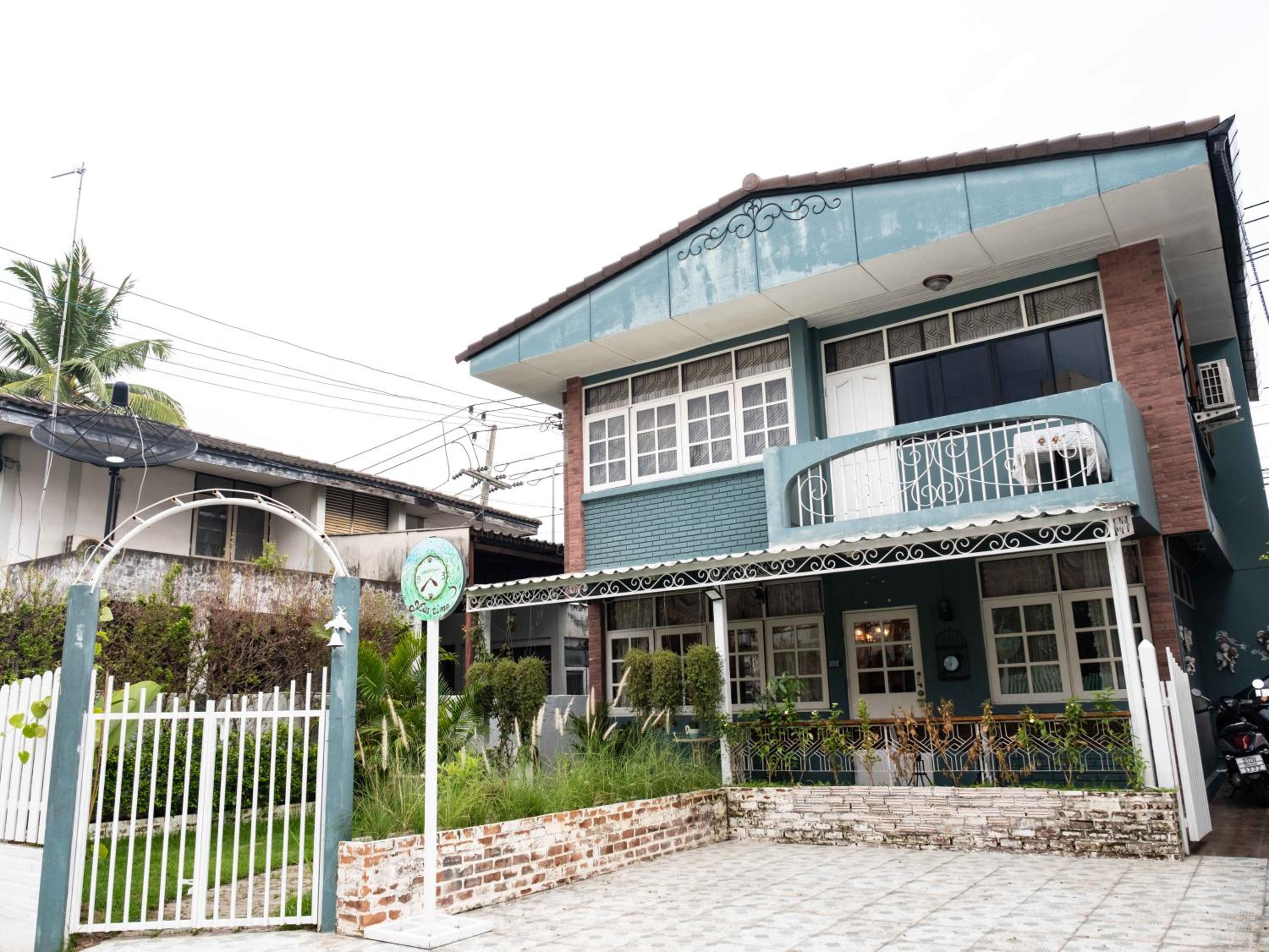 Miss Time Villa - Three Bedrooms and Two Bathrooms, Nimmanhaemin Road, Chiang Mai University