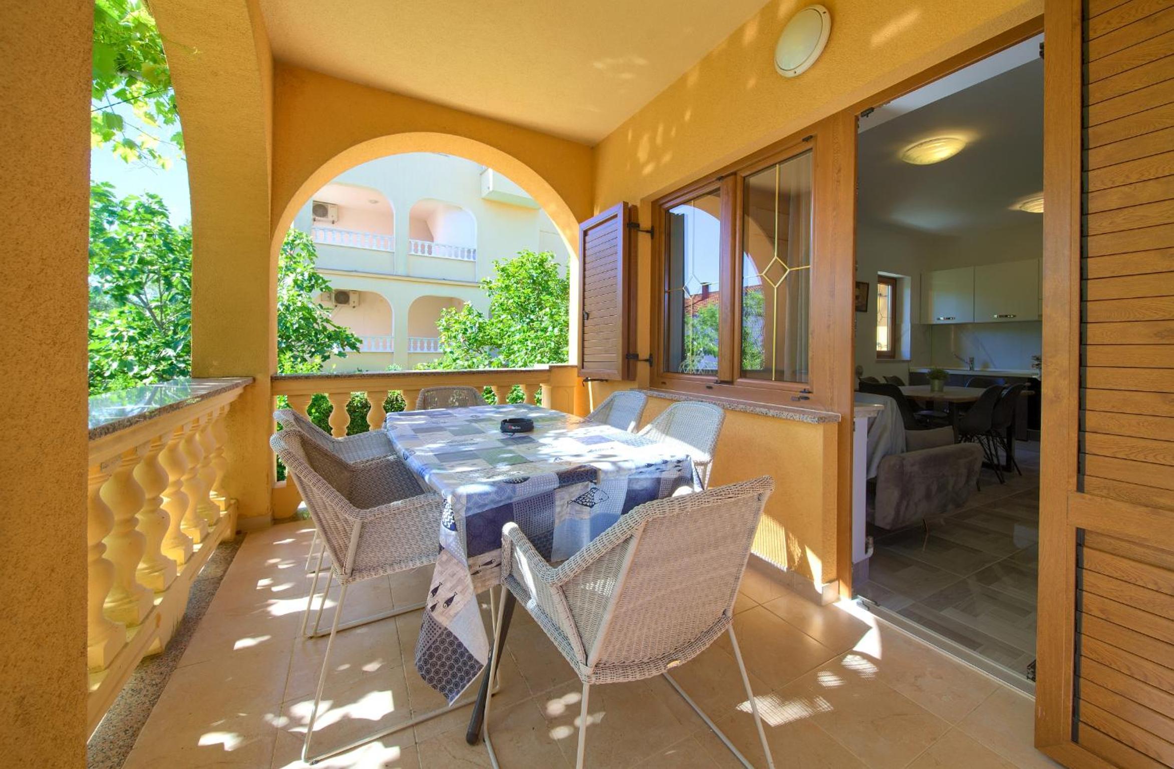 Apartment BAZINA - airconditioning, parking, 500m from the beach view 4