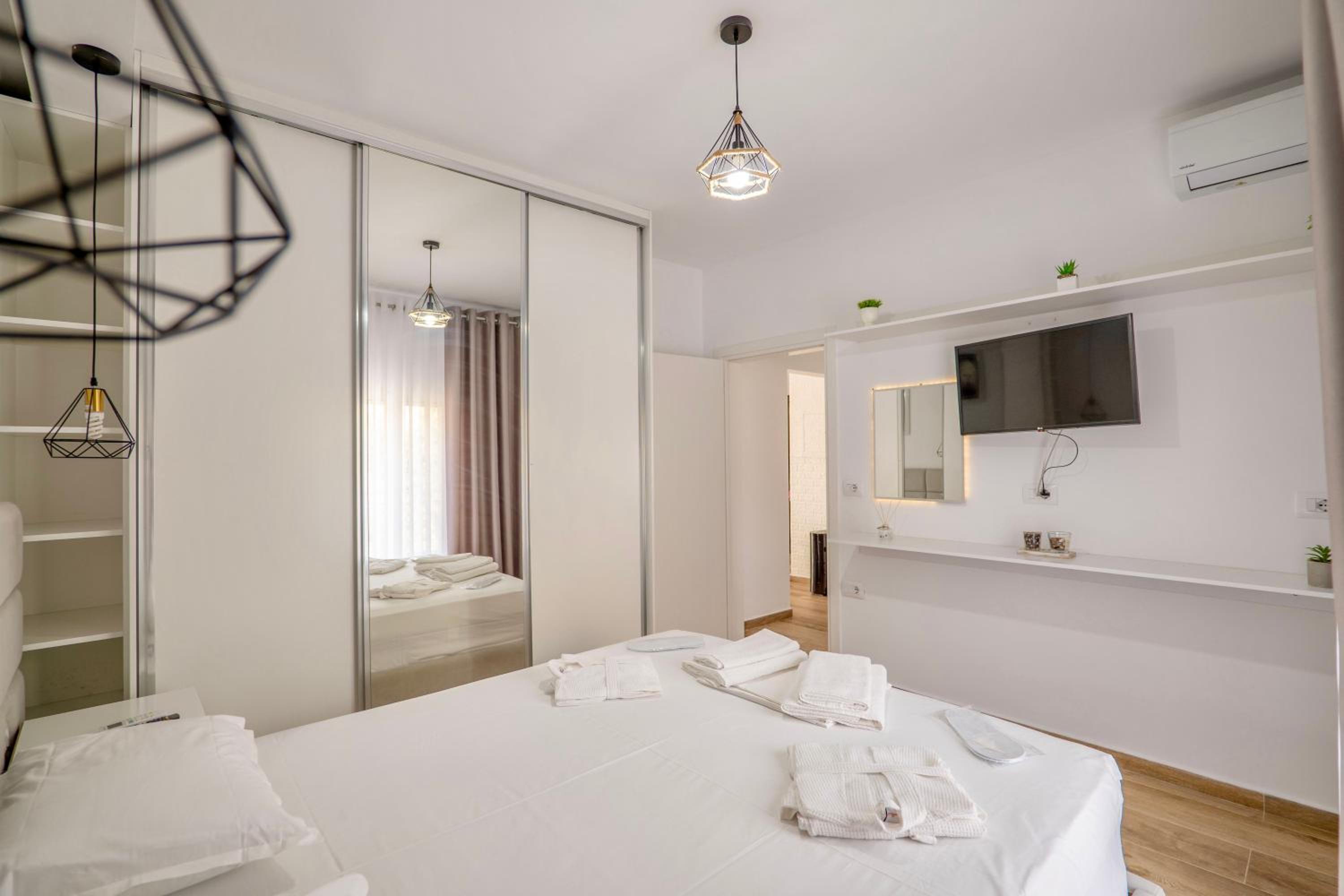 Eleni Guest House