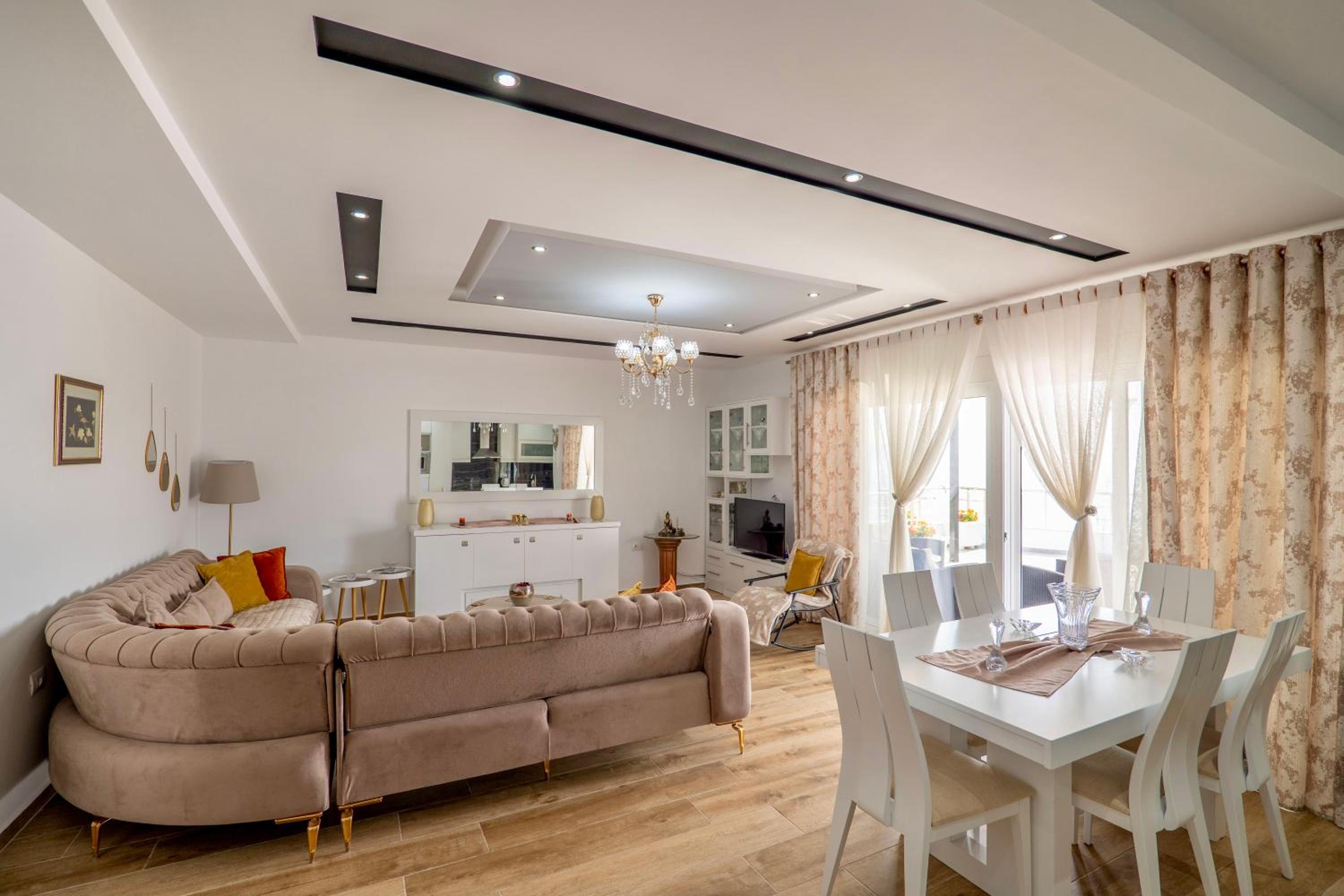 Eleni Guest House