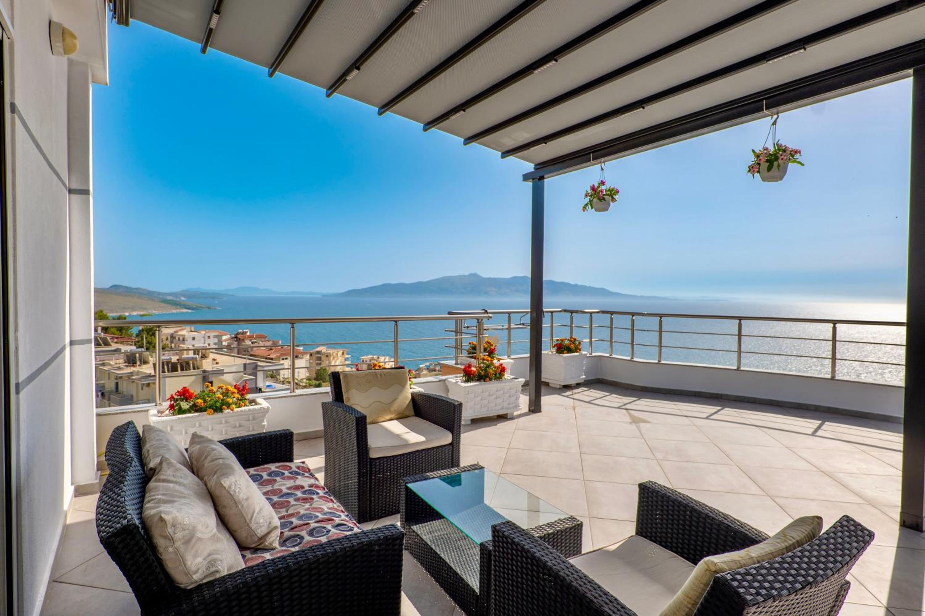 Eleni Guest House