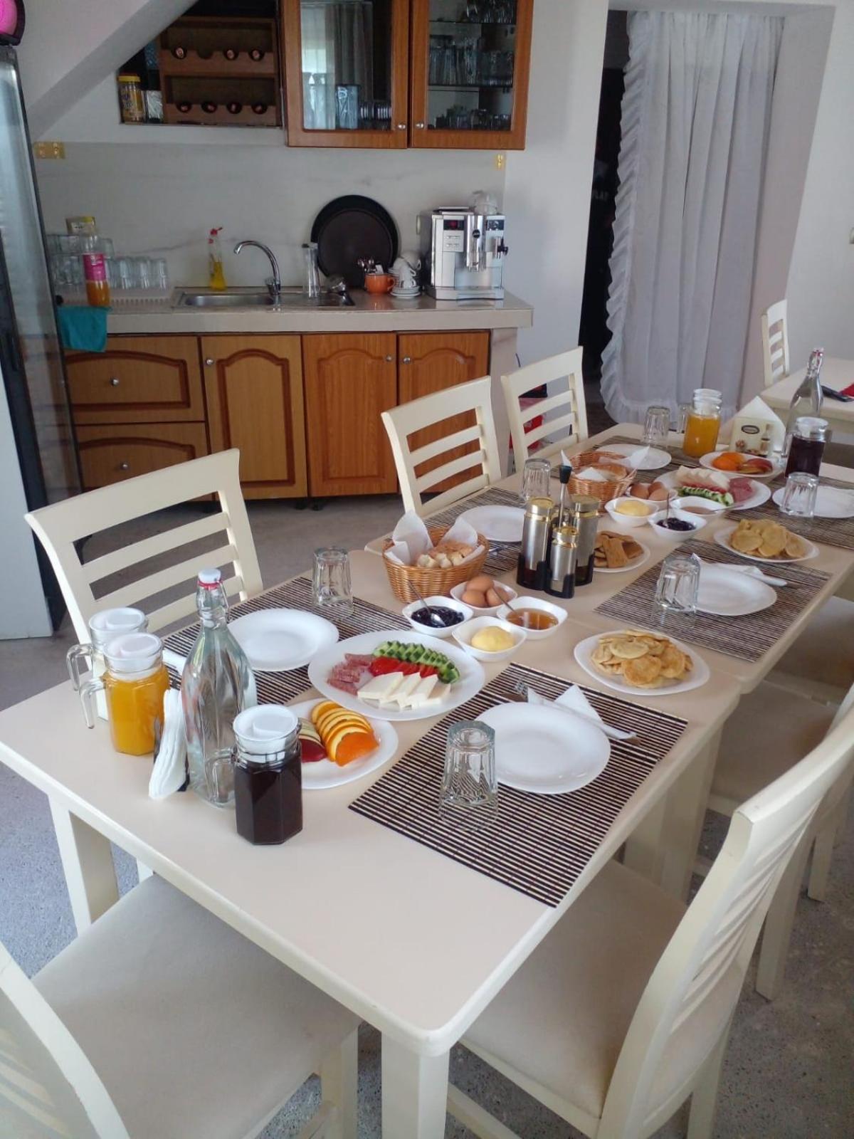 Guest House 