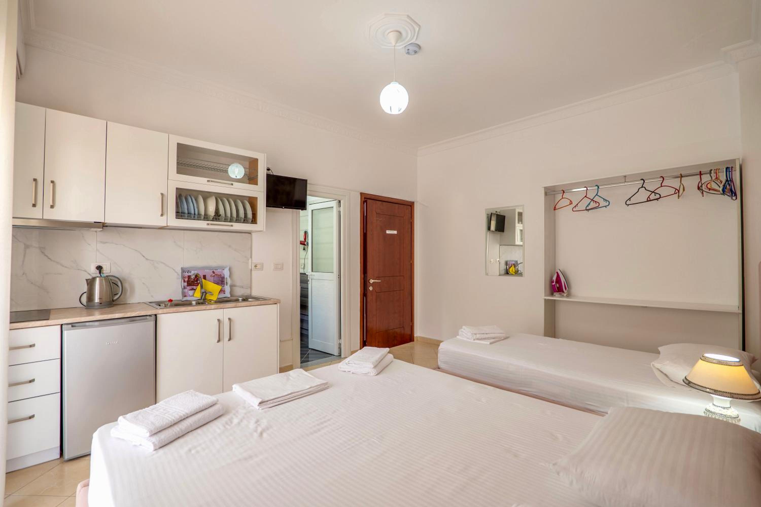 Eleni Guest House