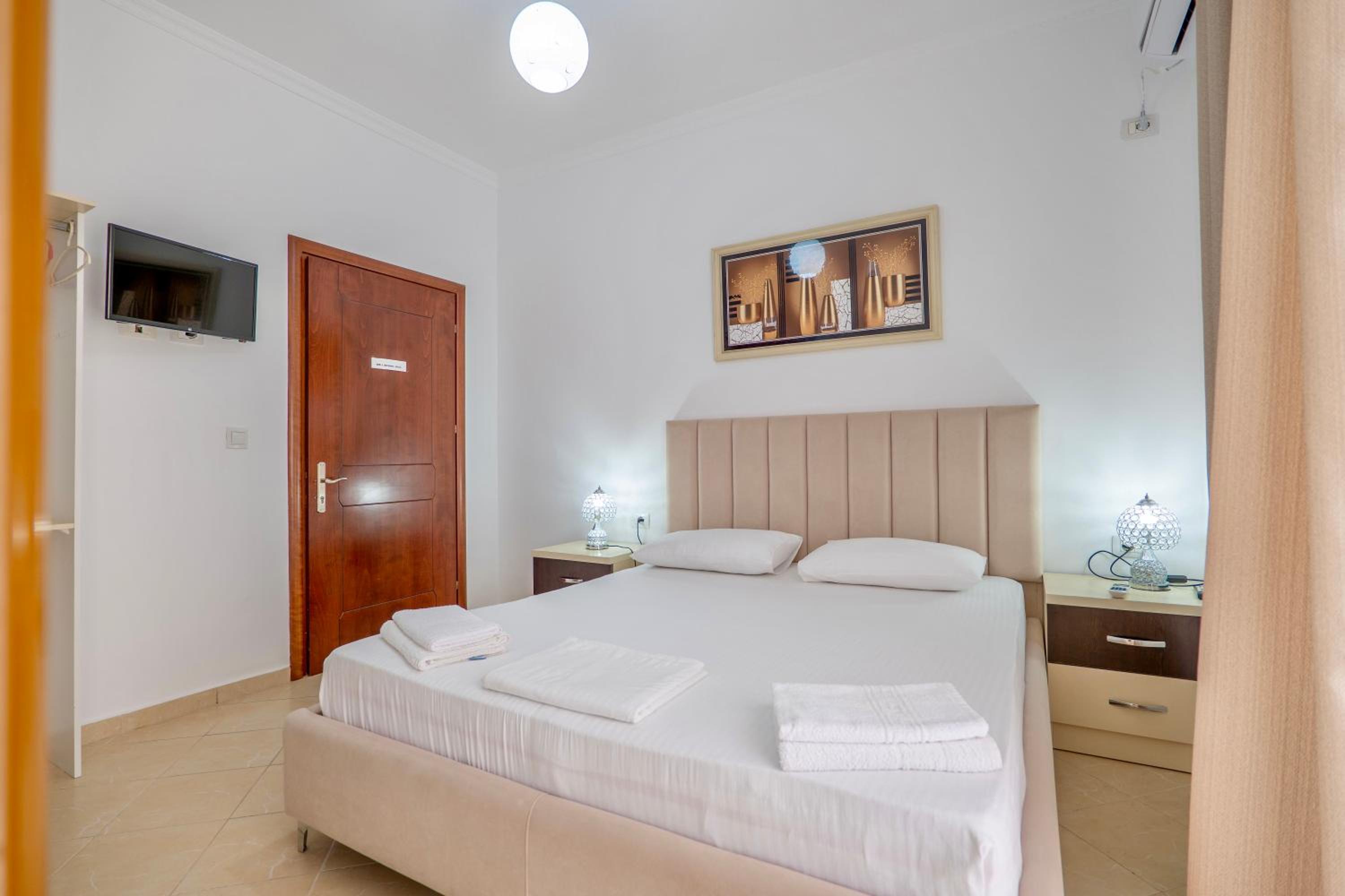 Eleni Guest House
