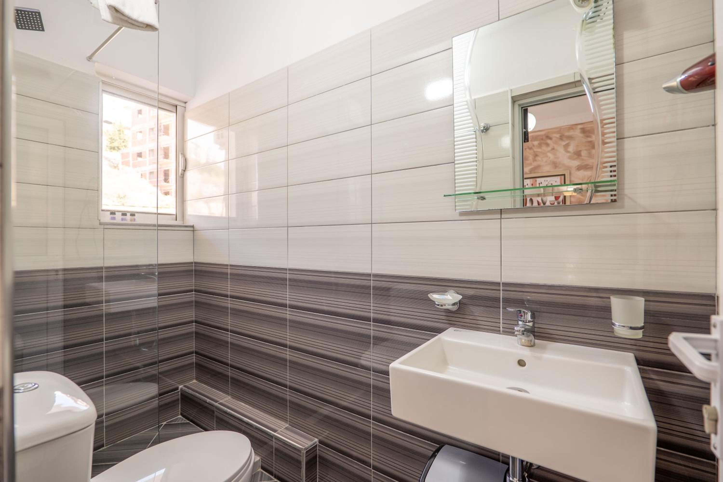 Eleni Guest House