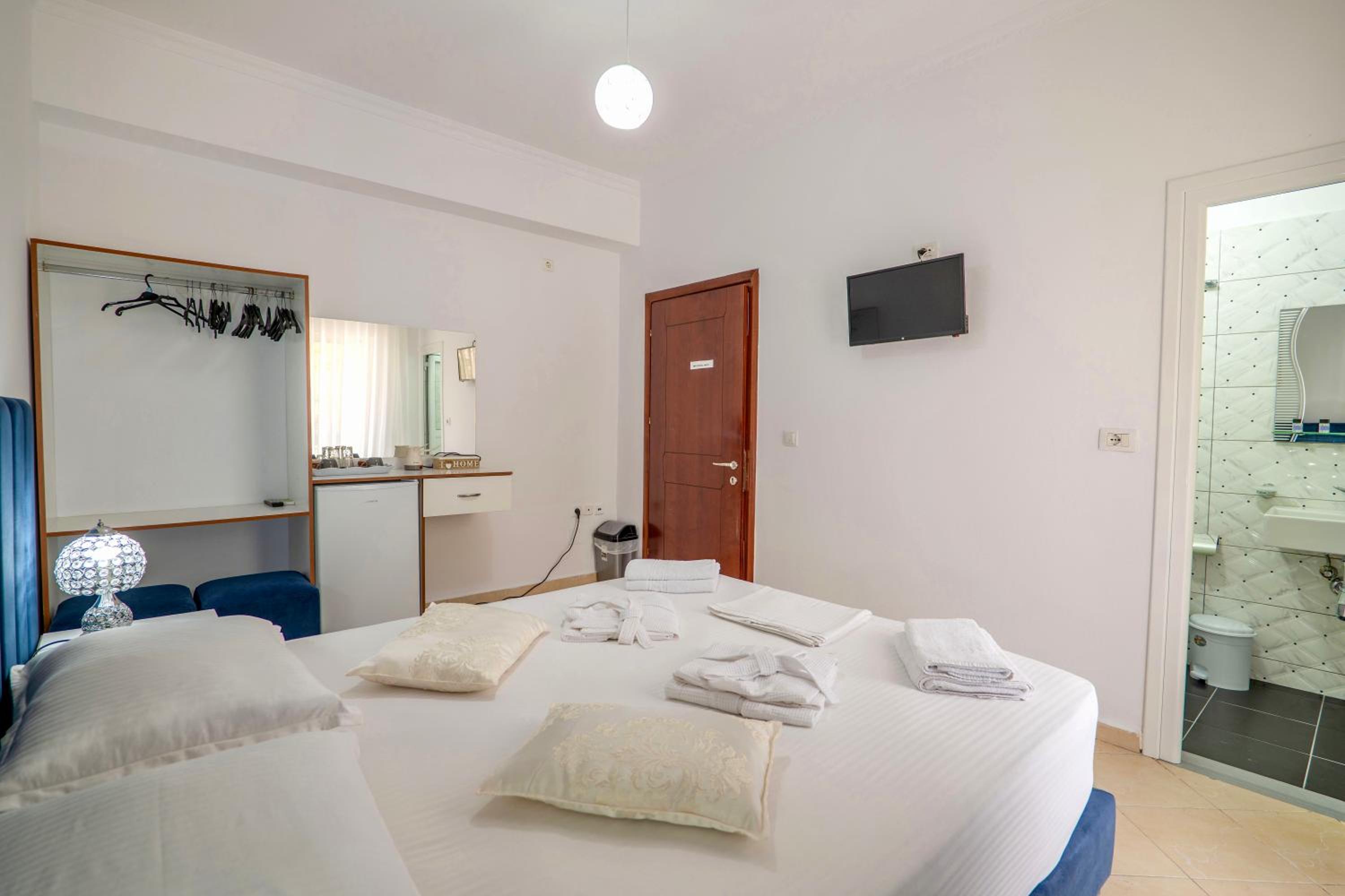 Eleni Guest House