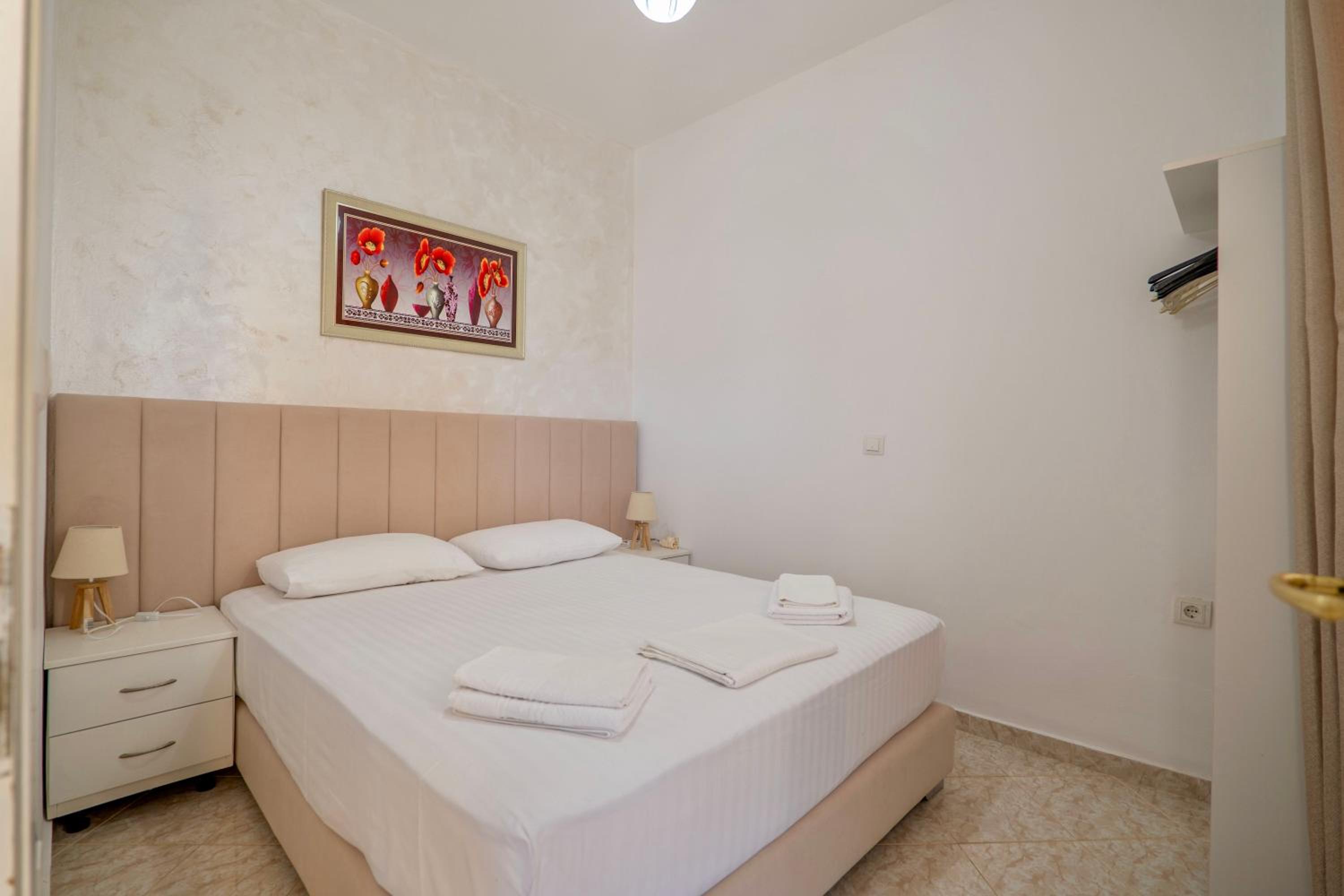 Eleni Guest House