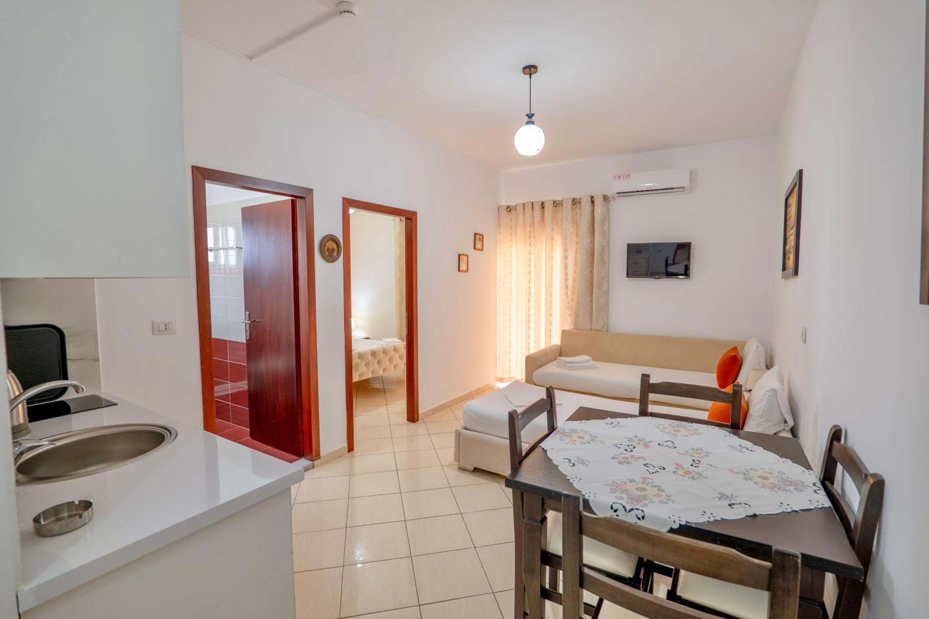 Eleni Guest House