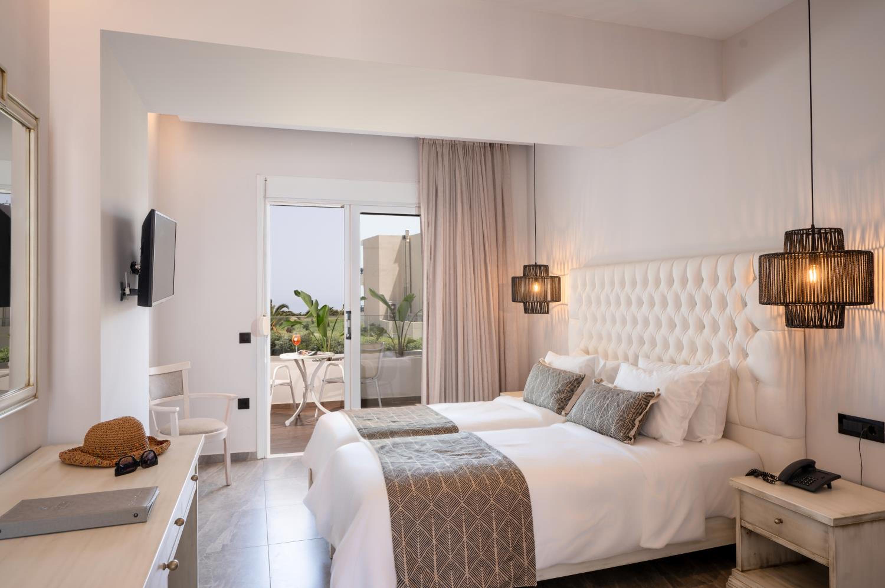 Delfina Tropic Beach