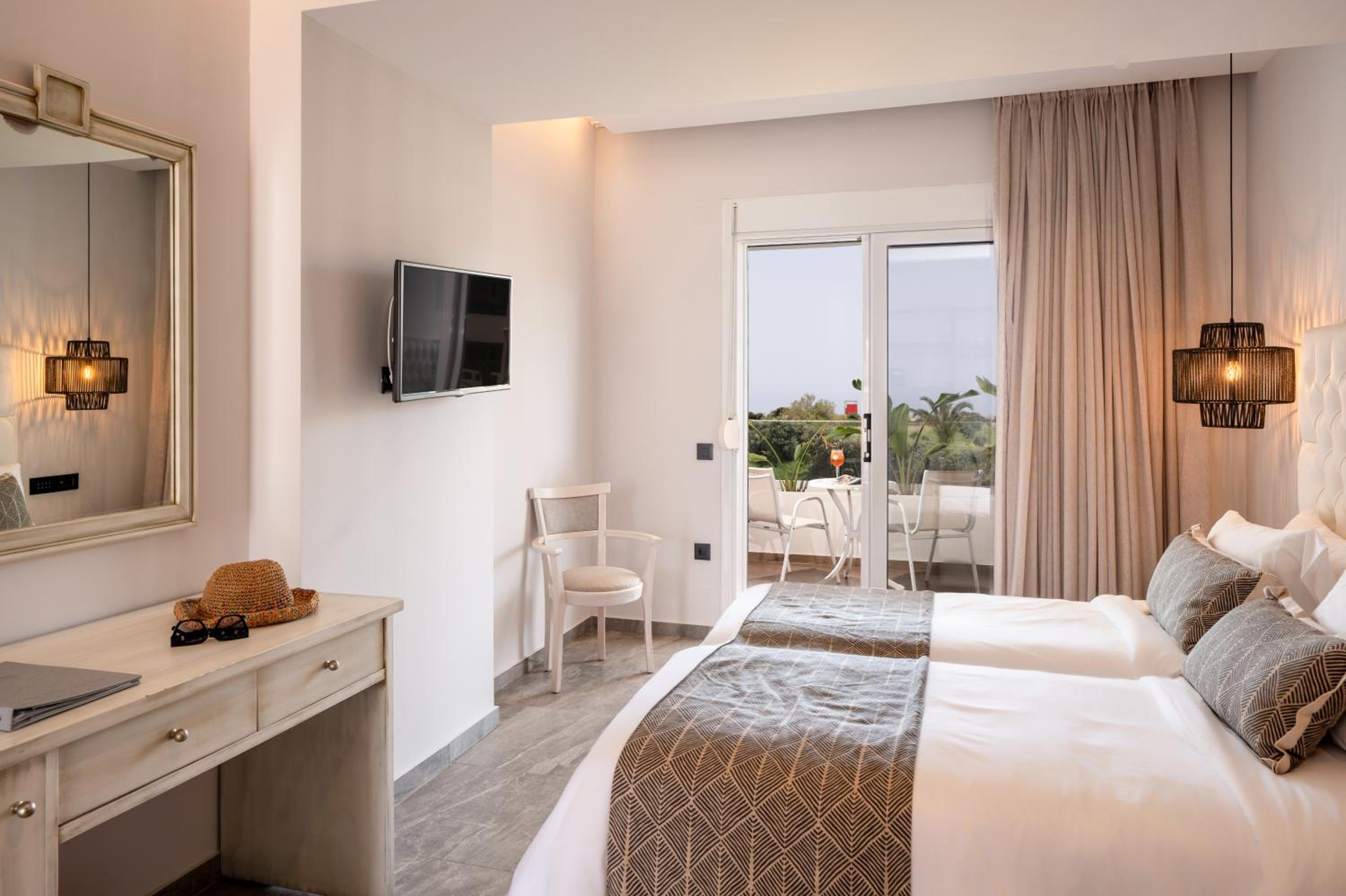 Delfina Tropic Beach