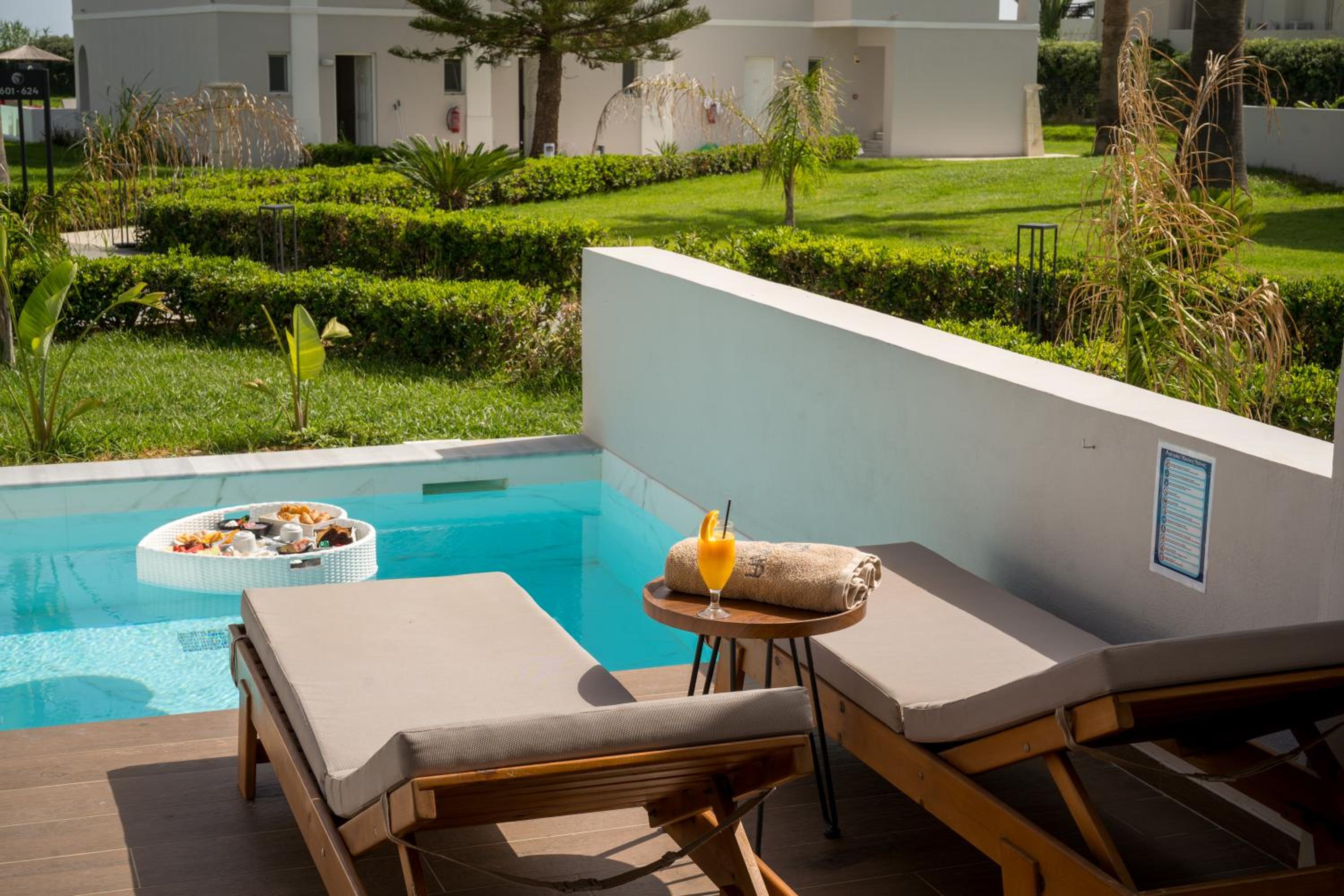 Delfina Tropic Beach