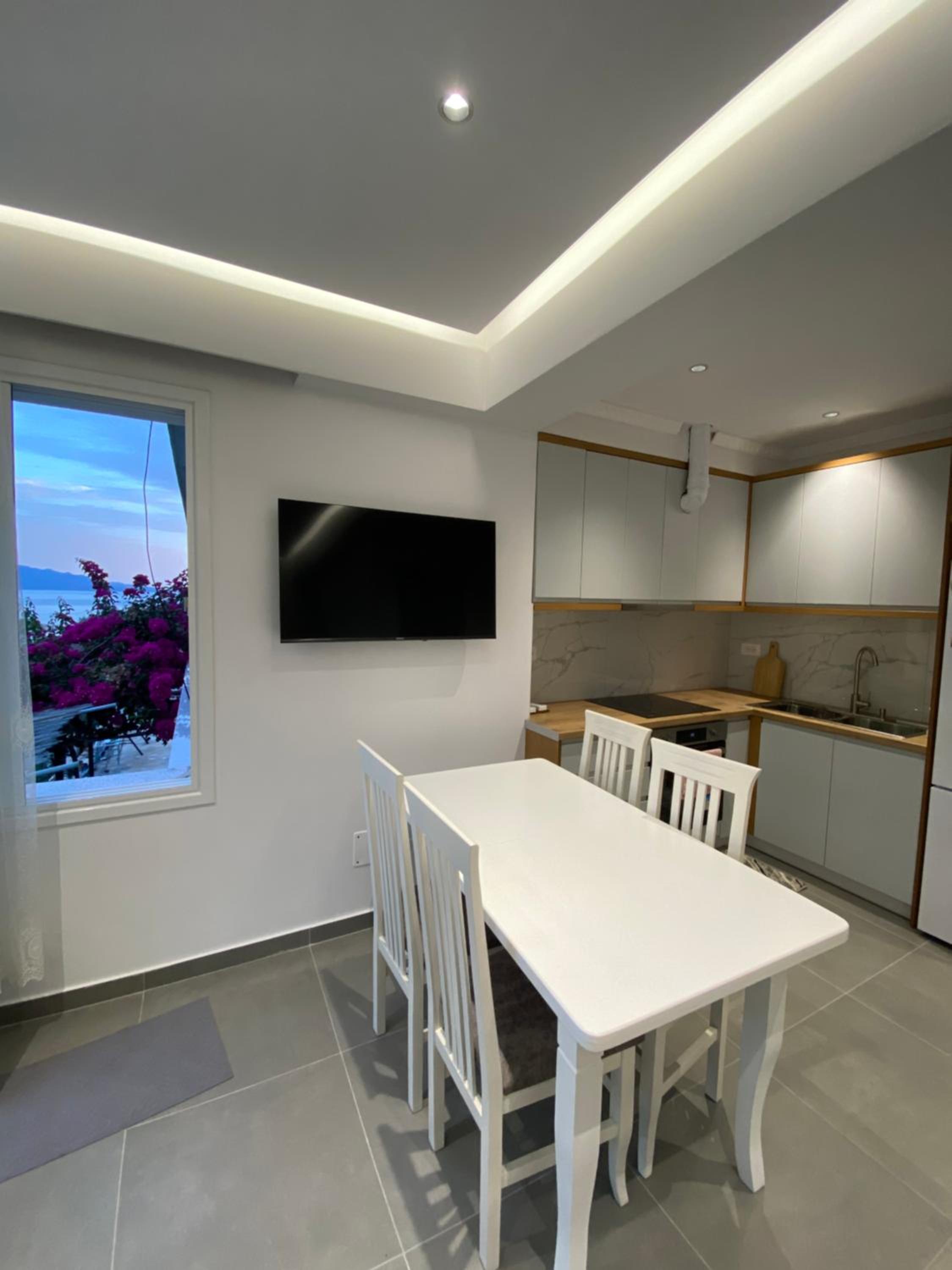 Seana Villa