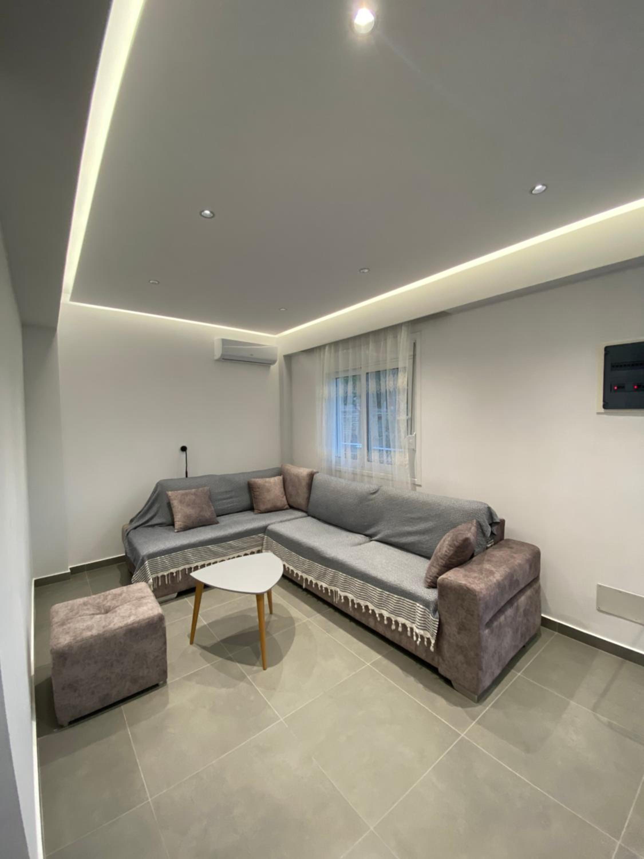Seana Villa