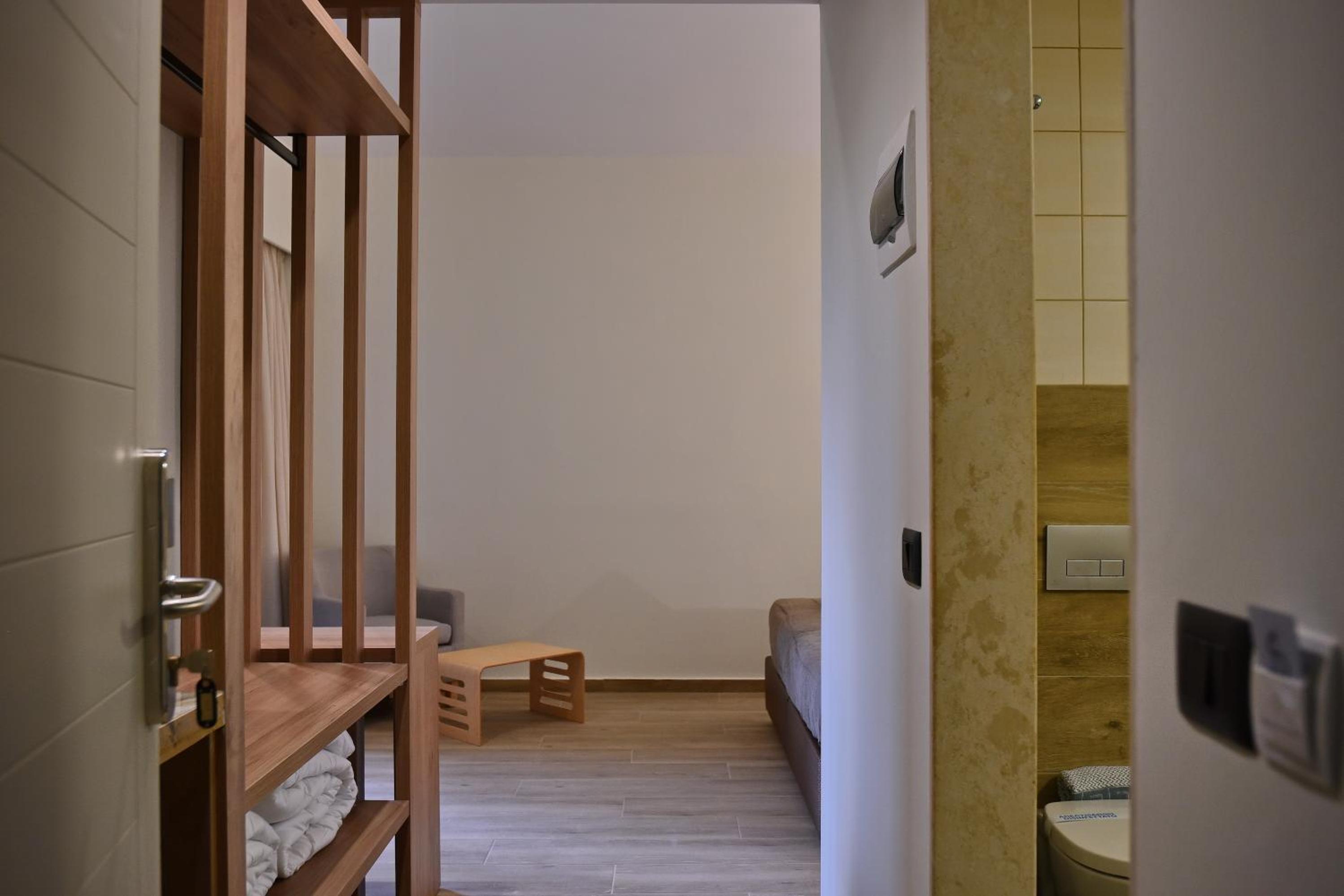 Dionisos Hotel