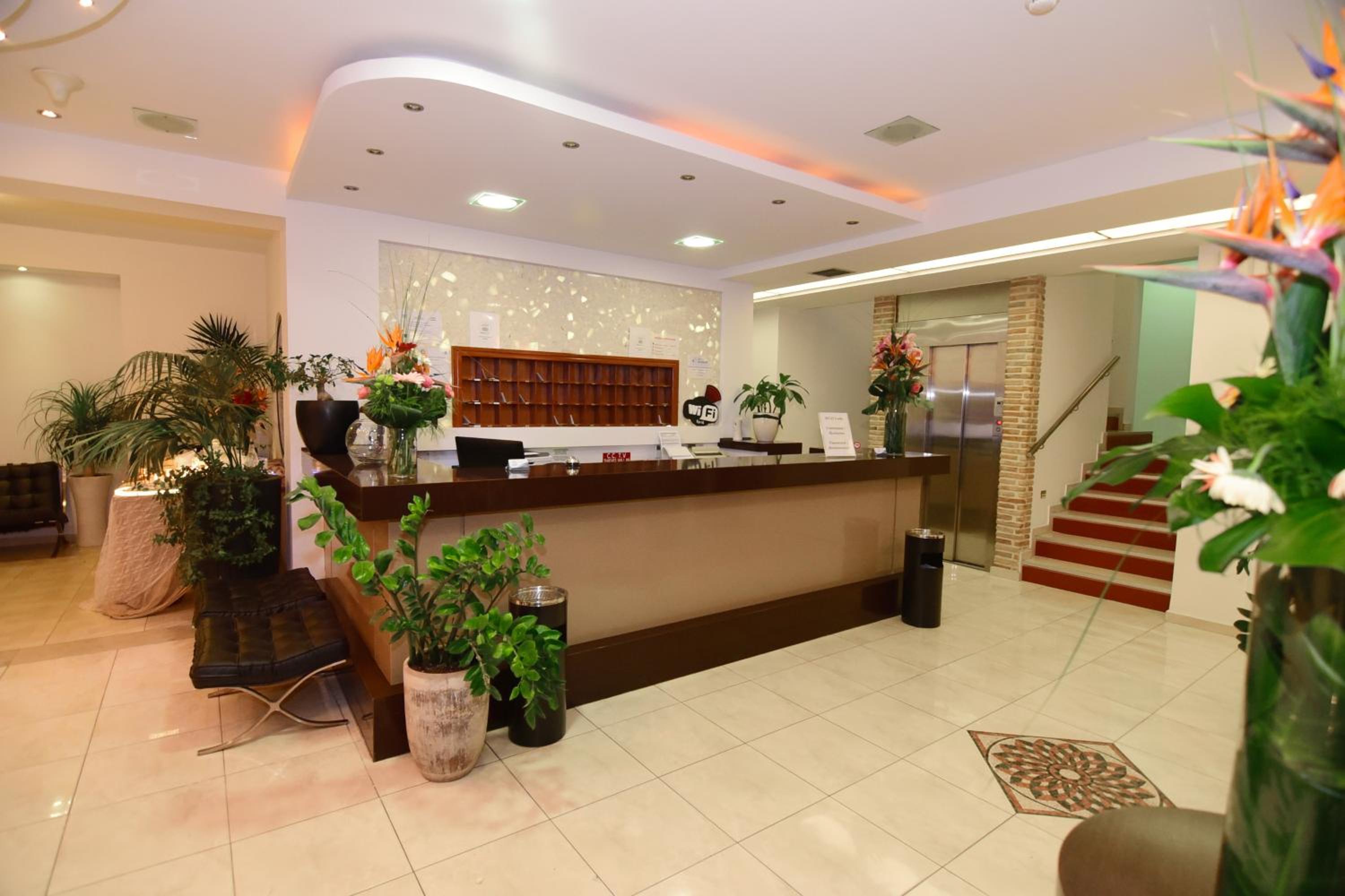 Dionisos Hotel