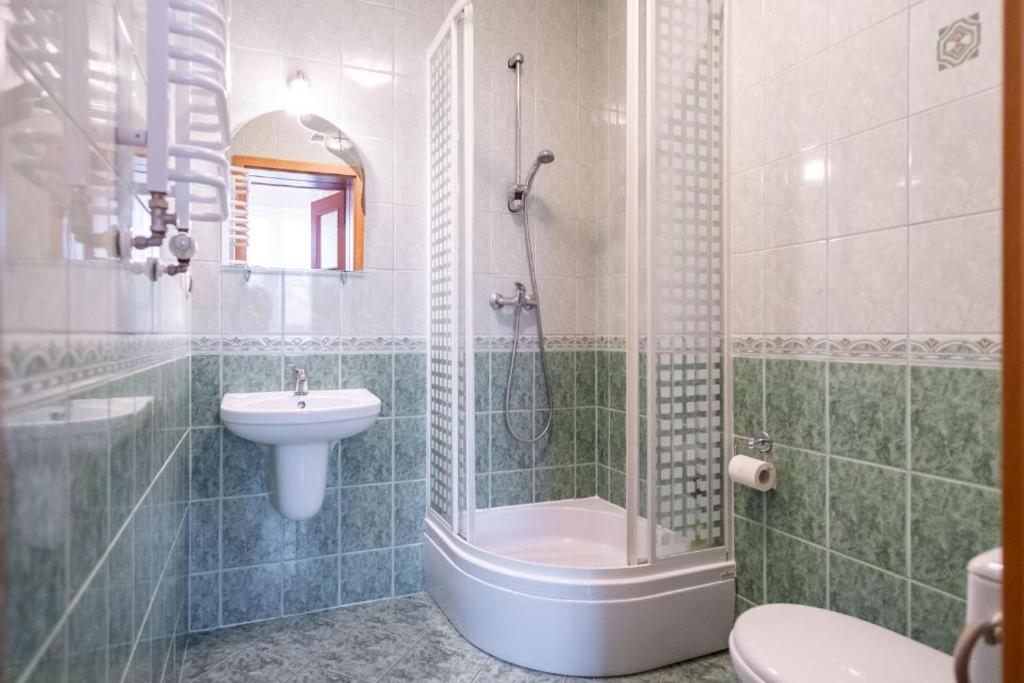 Photo 33