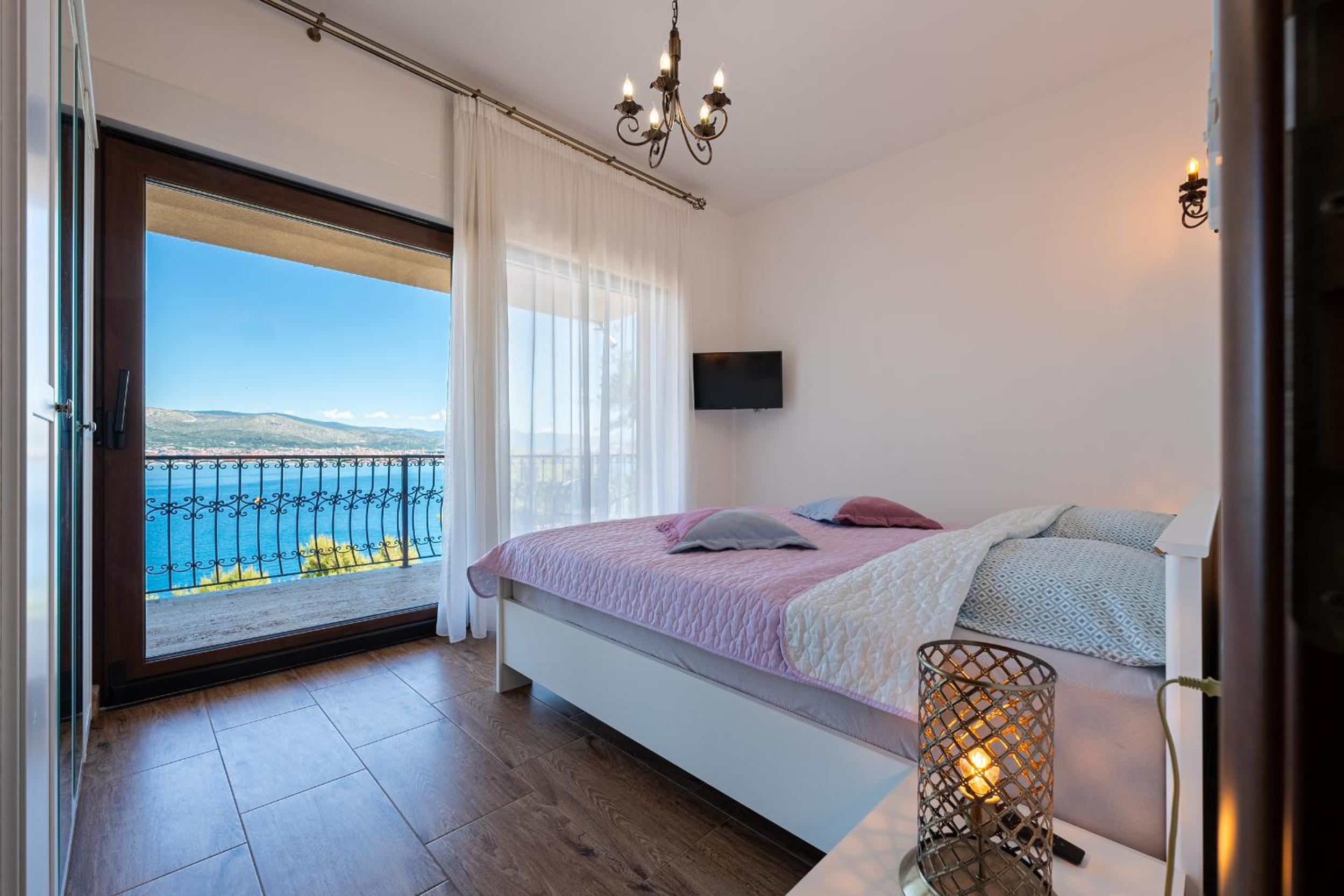 Villa Sunset Apartments view 3
