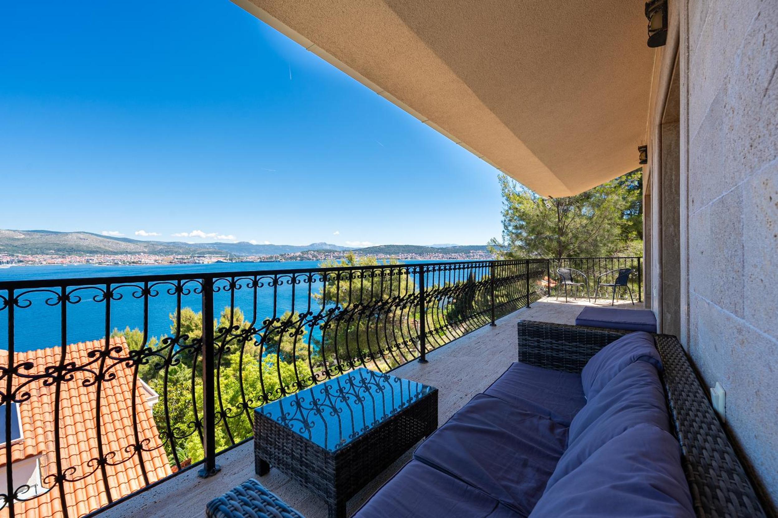 Villa Sunset Apartments view 5