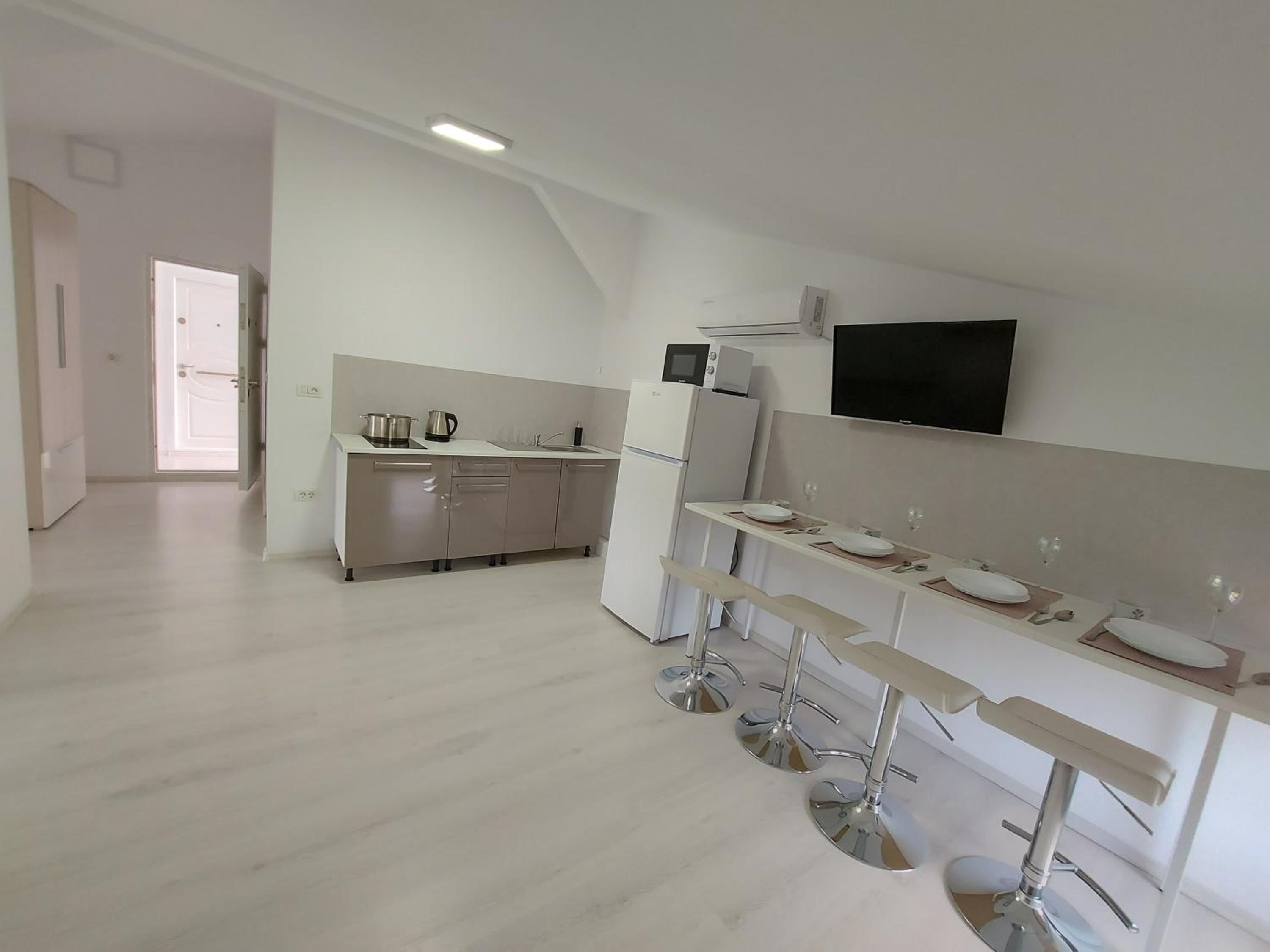Villa Romelia - Select Apartments view 4