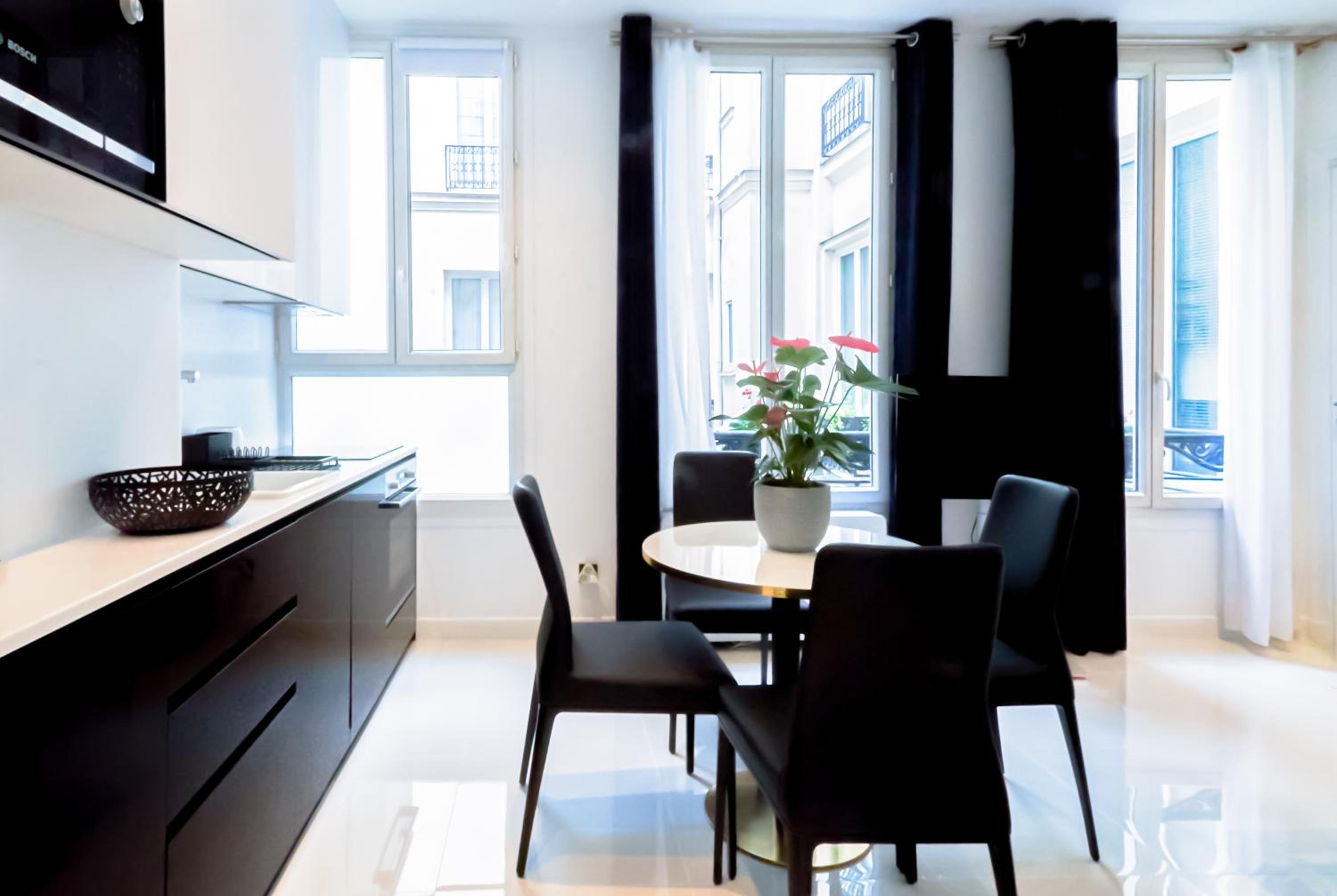 Luxury stay Les Champs-Élysées