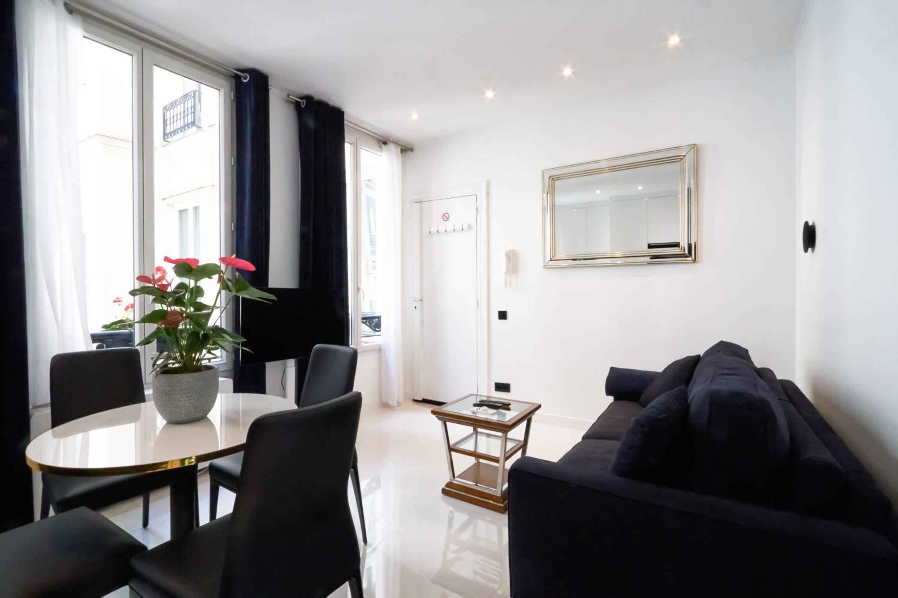 Luxury stay Les Champs-Élysées