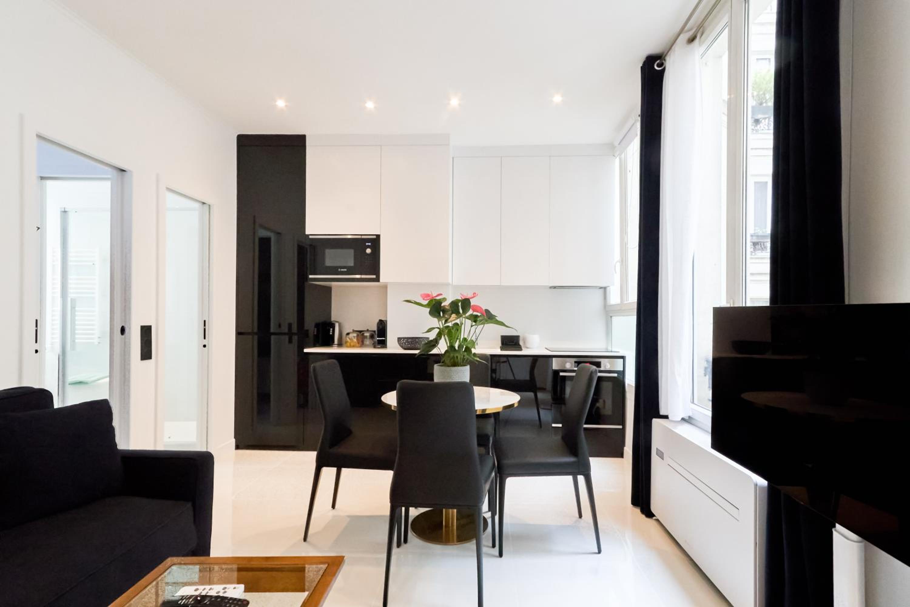 Luxury stay Les Champs-Élysées