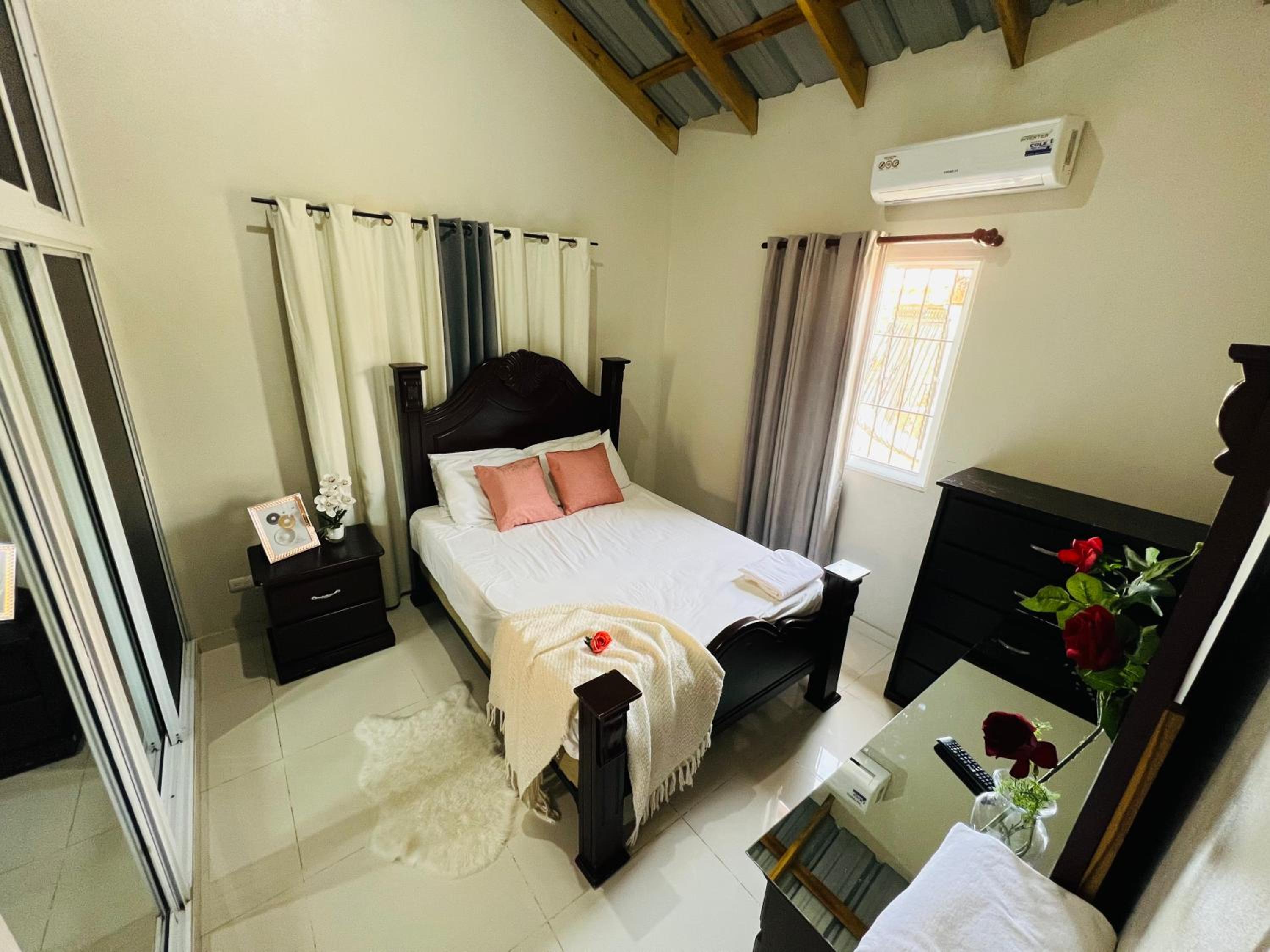 Hotel Oasis de Paz 2.1 - Image 1