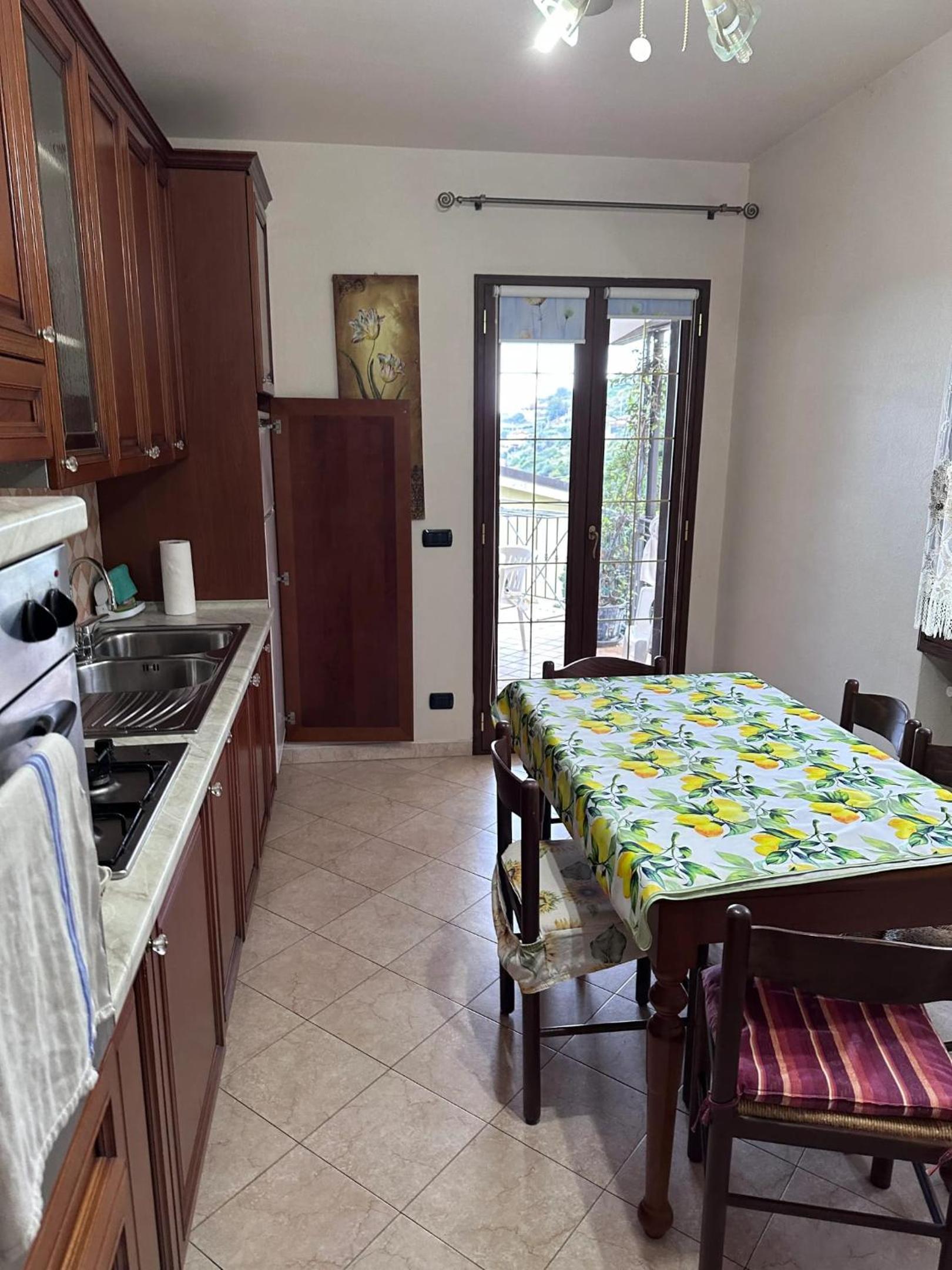 2 bedrooms house with terrace and wifi at Sanremo 2 km away from the beach view 3