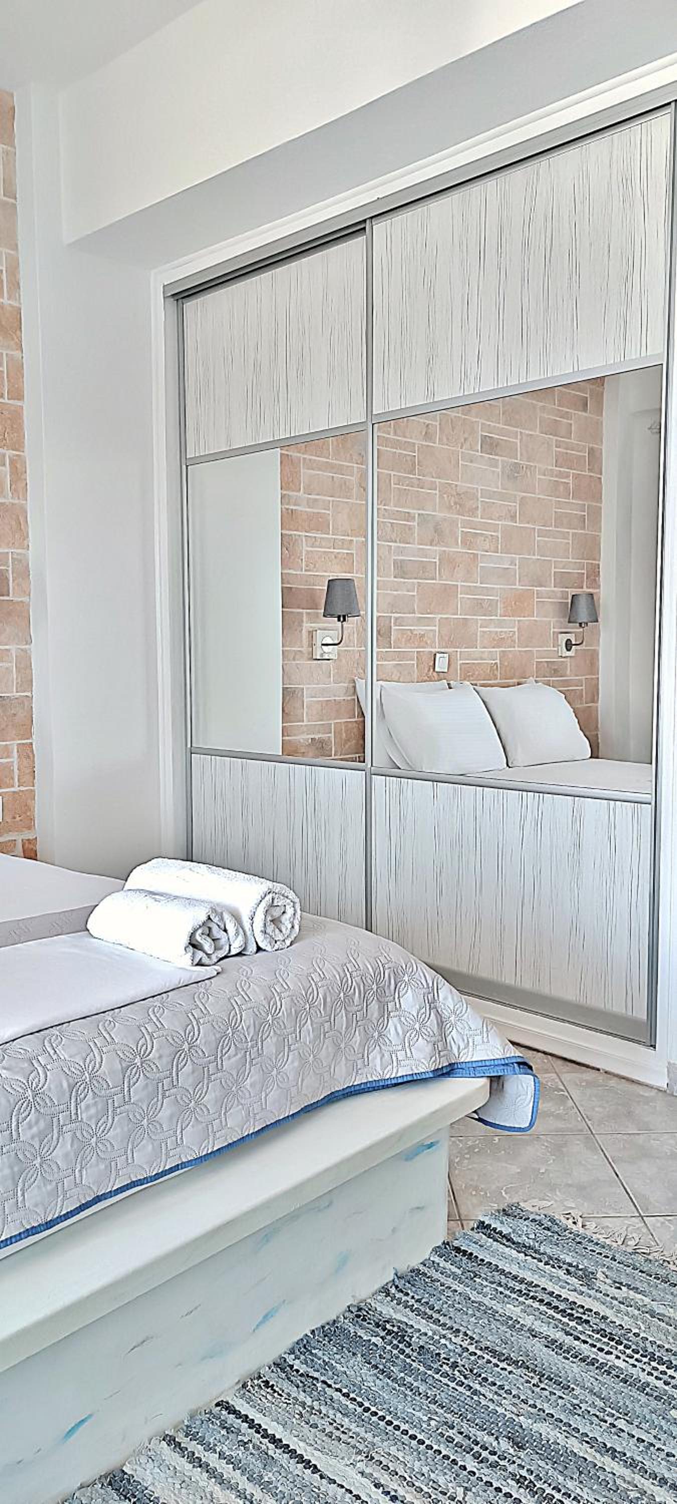 Enjoy Cyclades Studios & Suites view 3