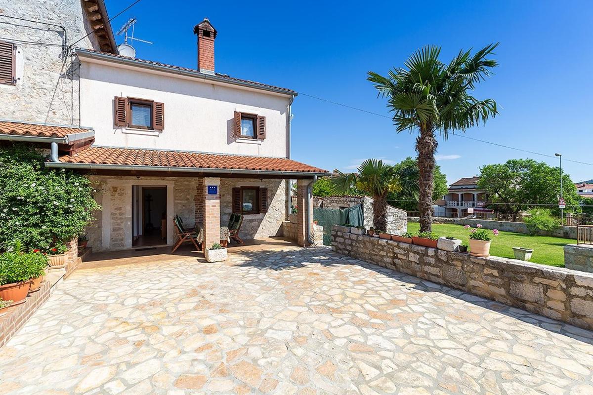 Stone house Graziella Funtana view 5