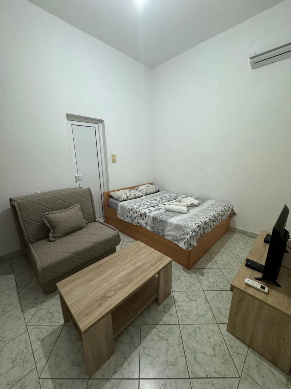 Photo 51