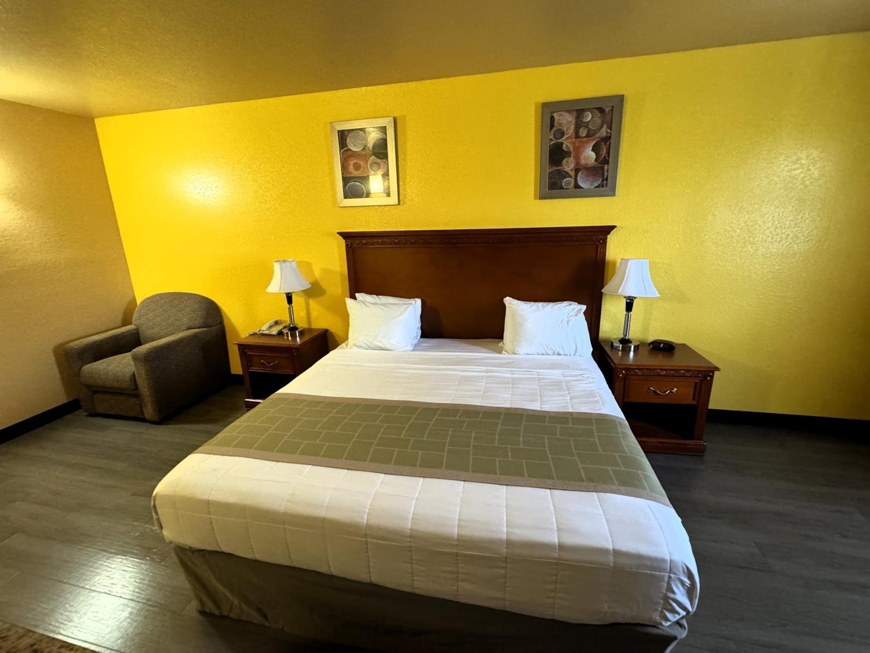 McAlester Vacations - McAlester Inn and Suites - Property Image 9