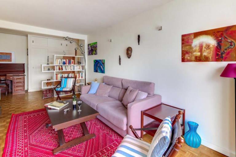 GuestReady-Spacious apartment near Exhibition Park